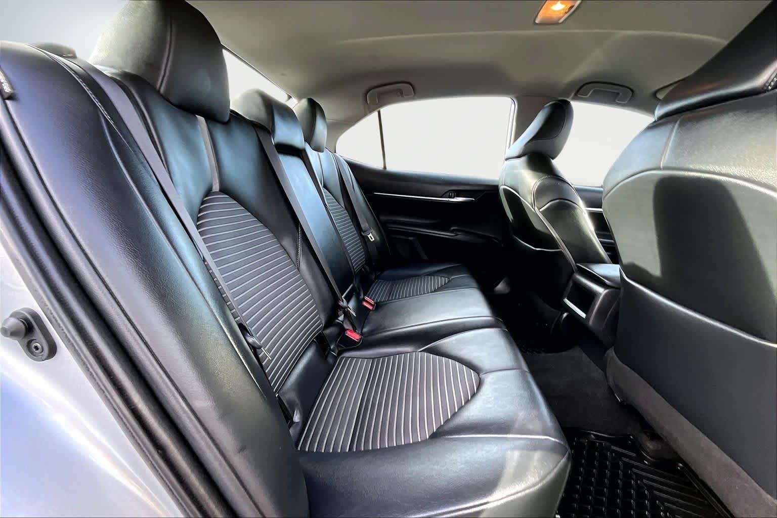 Thumbnail: 2022 Toyota Camry - 30