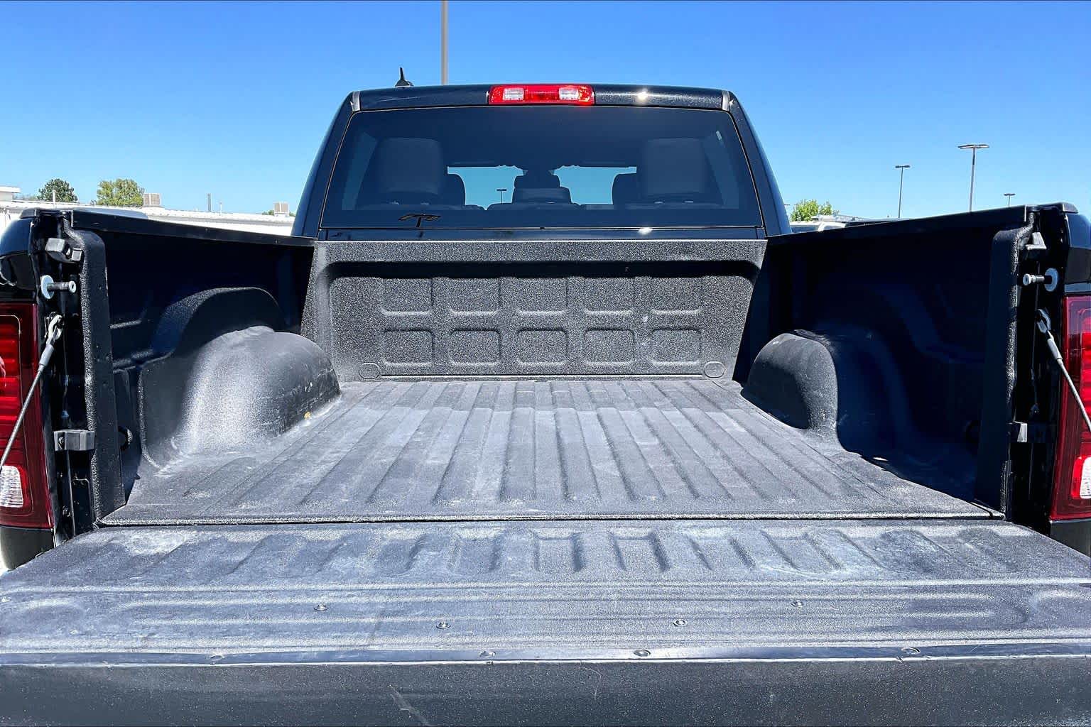 Thumbnail: 2024 RAM 1500 Classic - 17