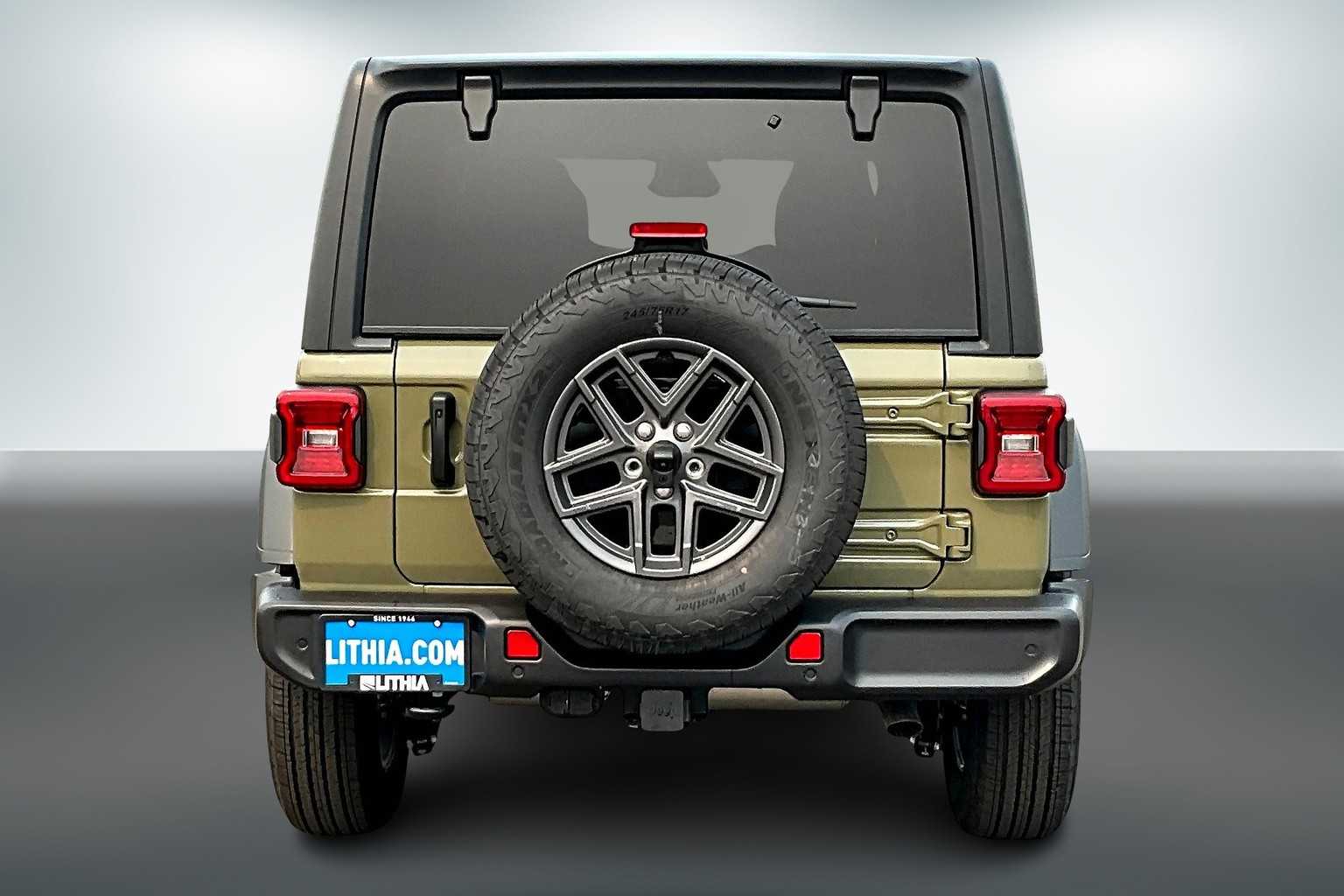 Thumbnail: 2025 Jeep Wrangler - 5