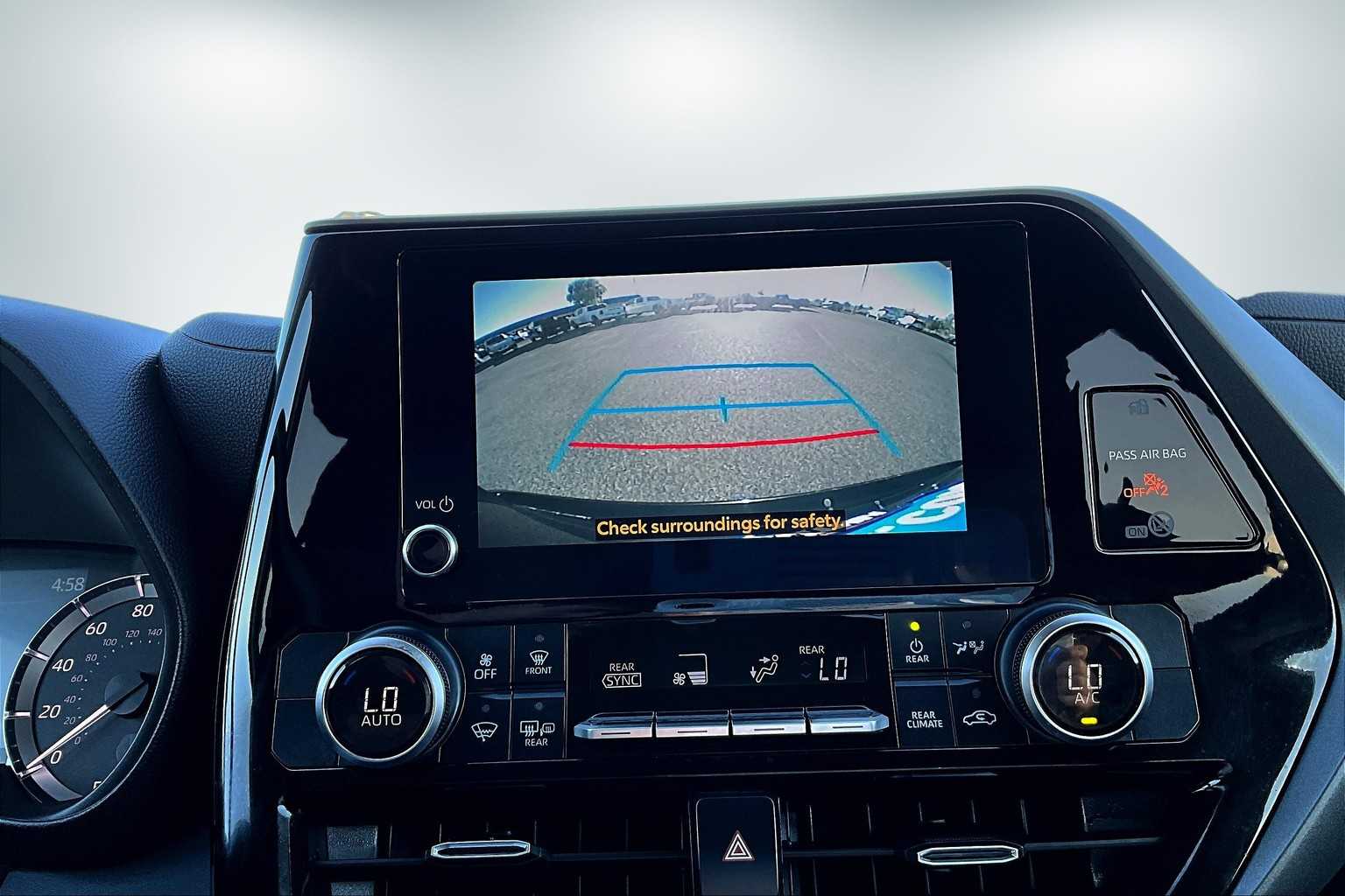 Thumbnail: 2024 Toyota Highlander - 26