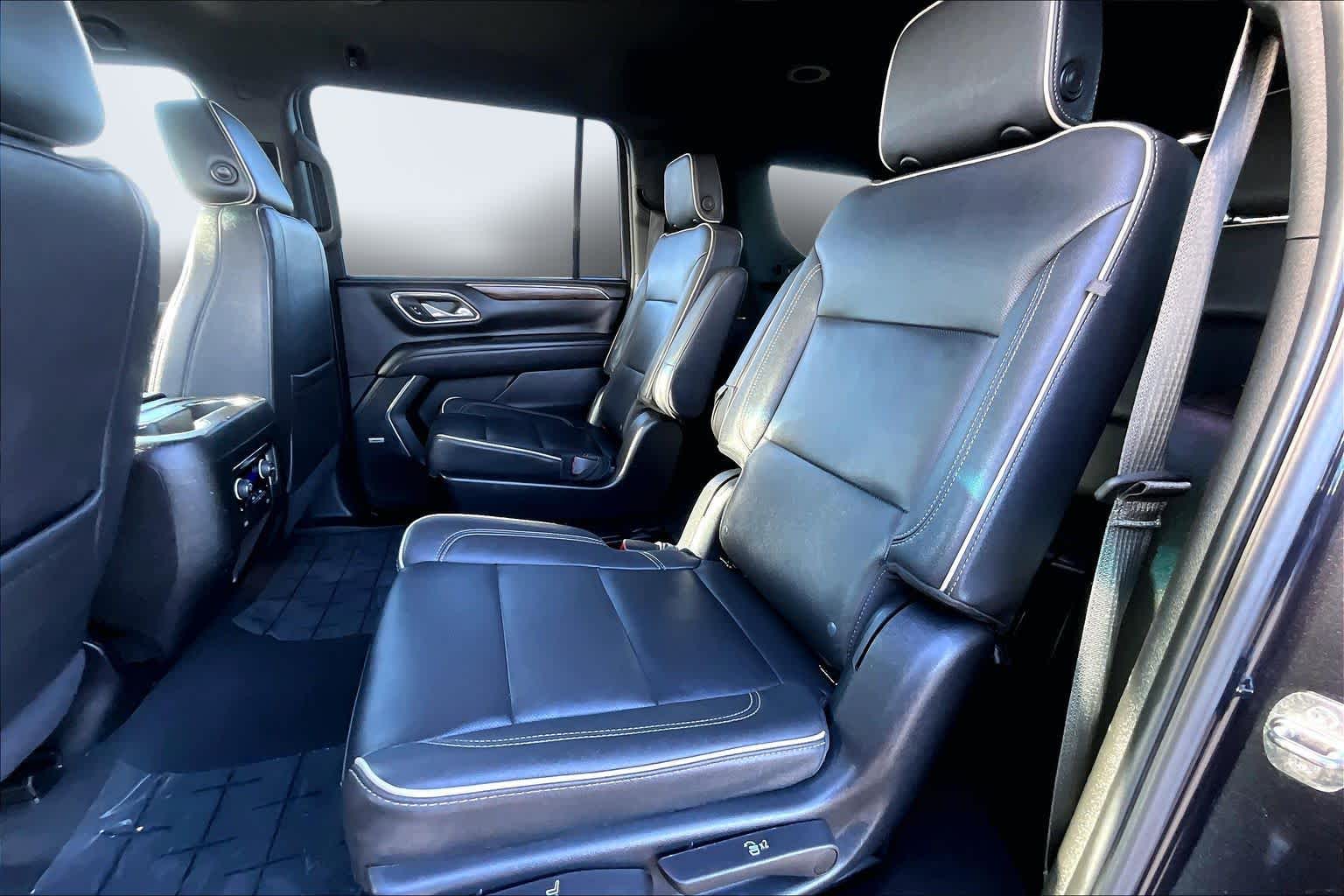 Thumbnail: 2023 Chevrolet Suburban - 29