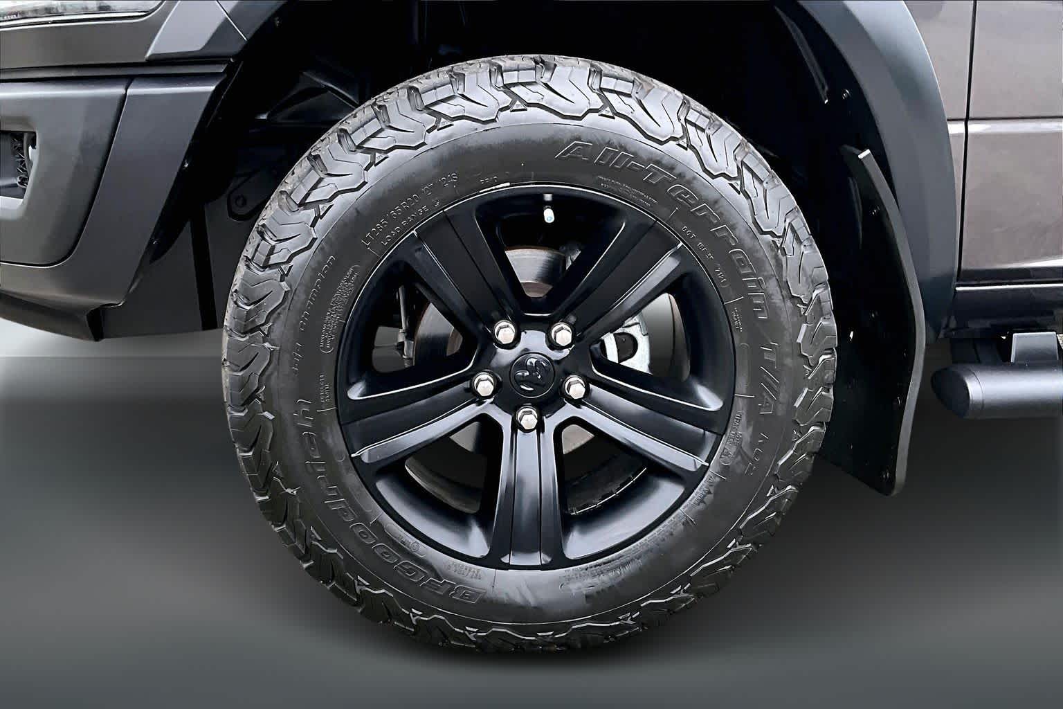 Thumbnail: 2021 RAM 1500 Classic - 8