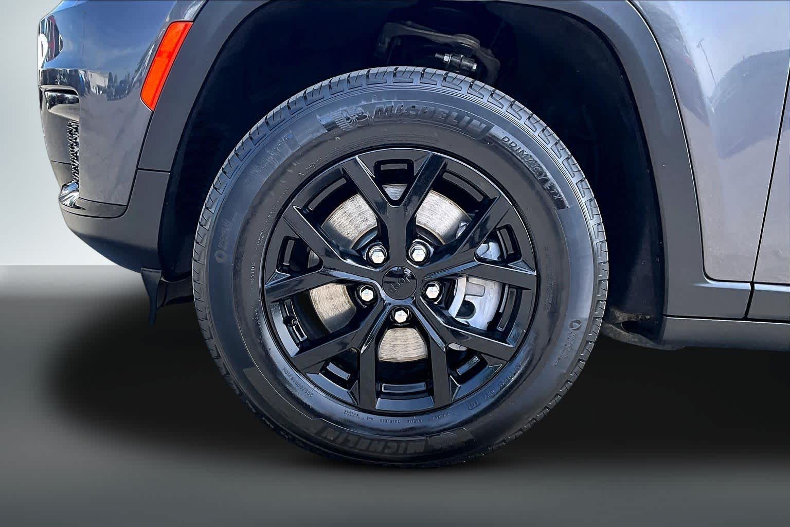 Thumbnail: 2024 Jeep Grand Cherokee L - 8