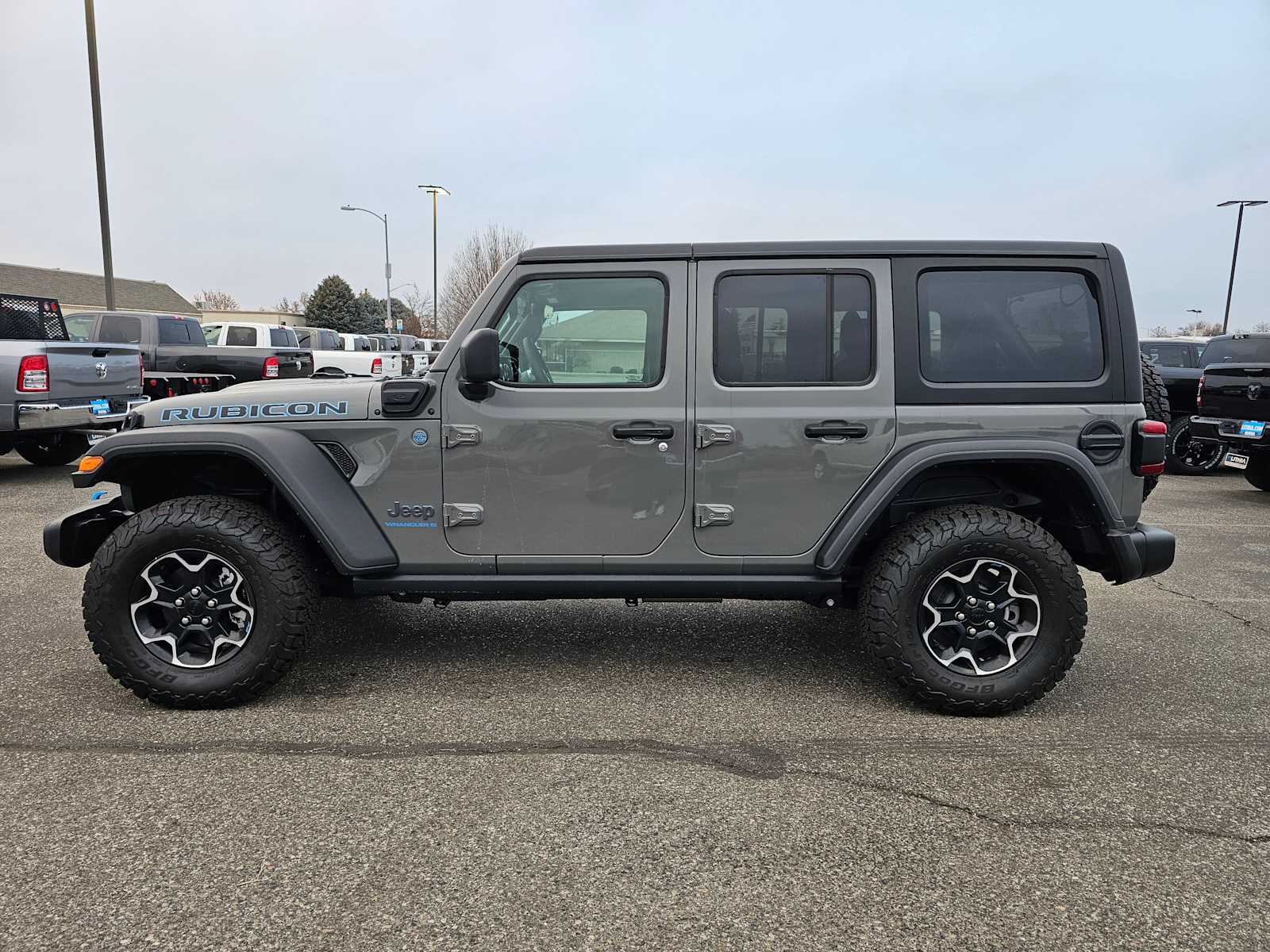 Thumbnail: 2023 Jeep Wrangler - 3