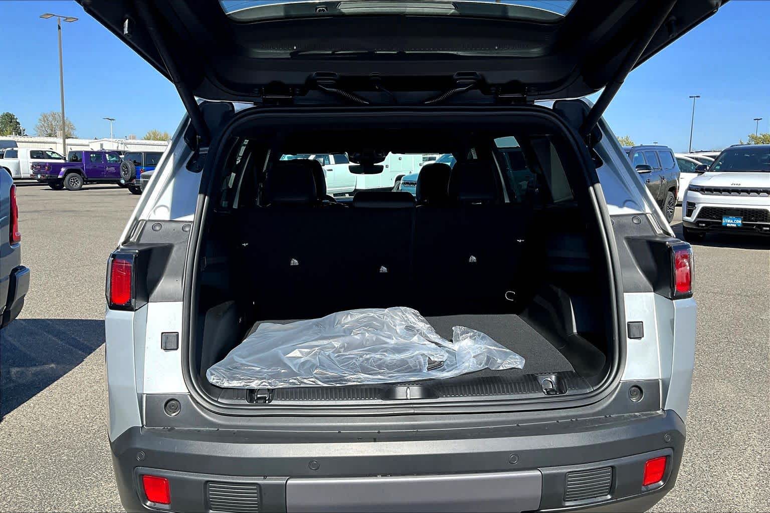 Thumbnail: 2026 Jeep Cherokee - 18