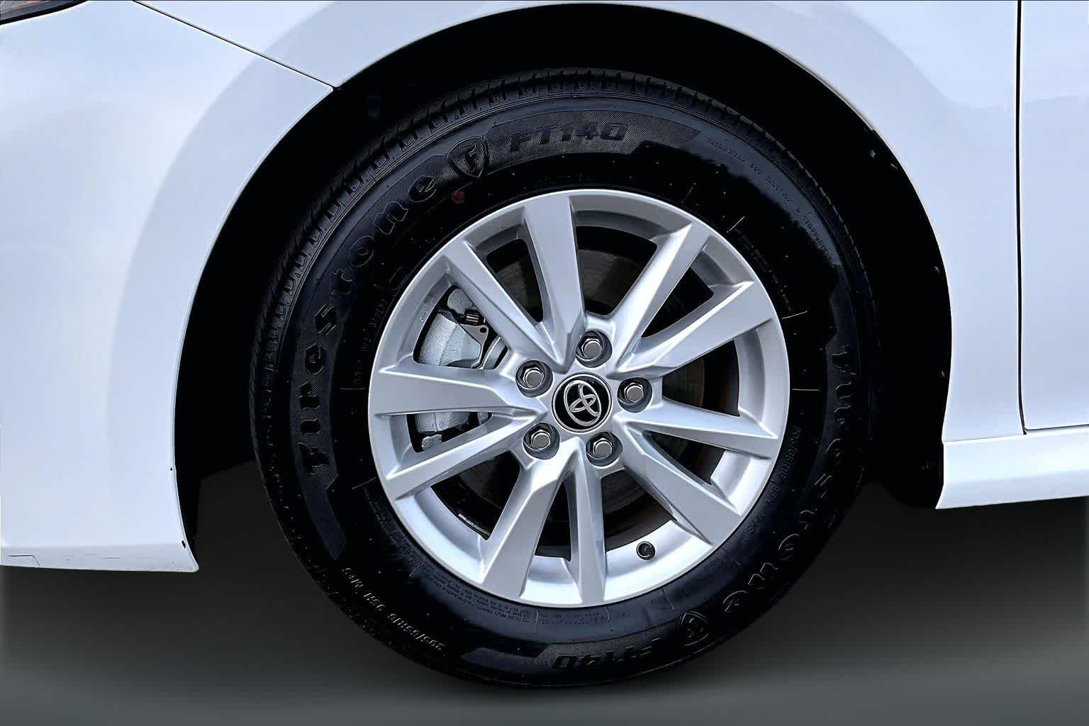 Thumbnail: 2025 Toyota Camry - 8