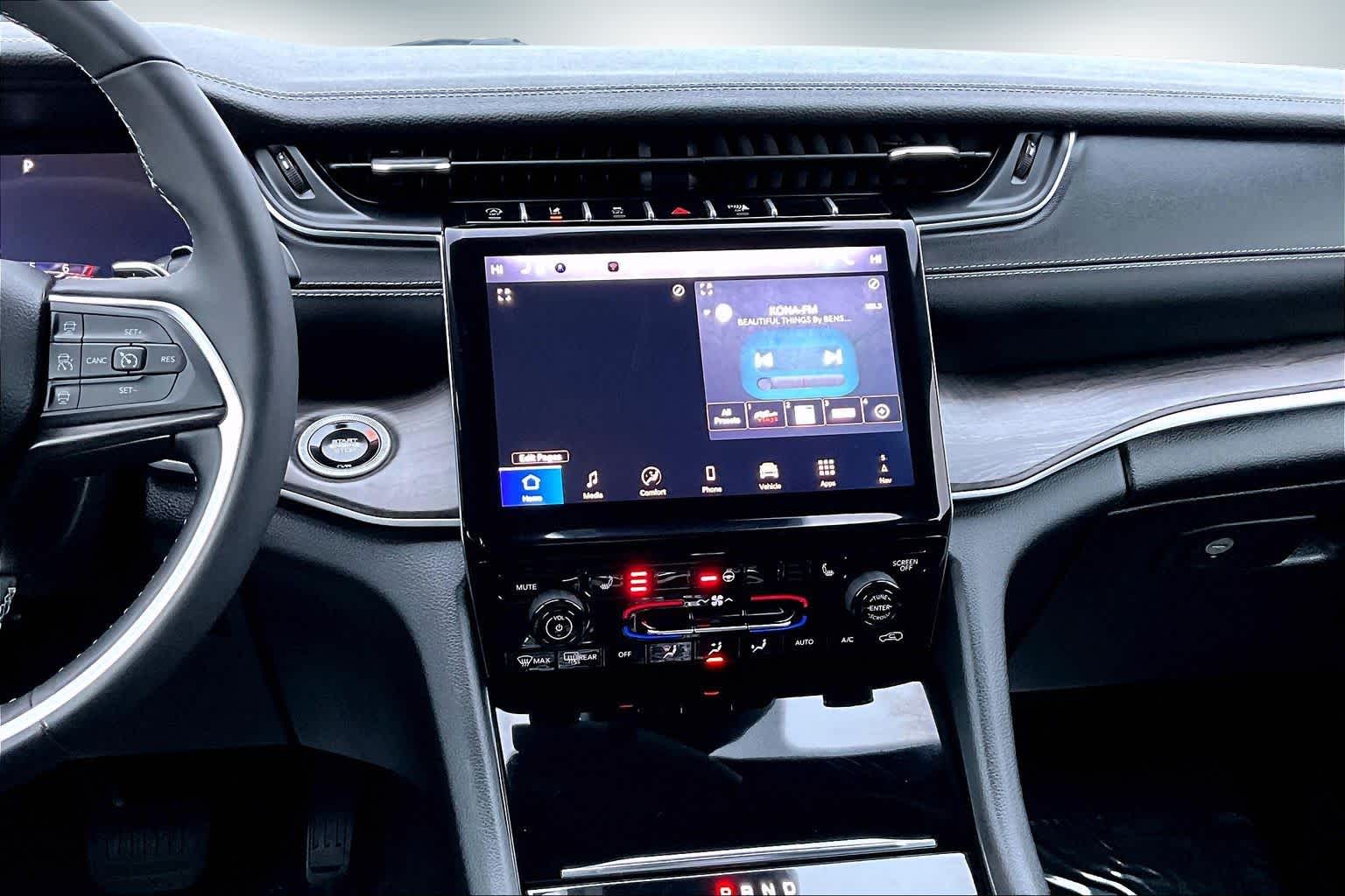 Thumbnail: 2024 Jeep Grand Cherokee L - 15