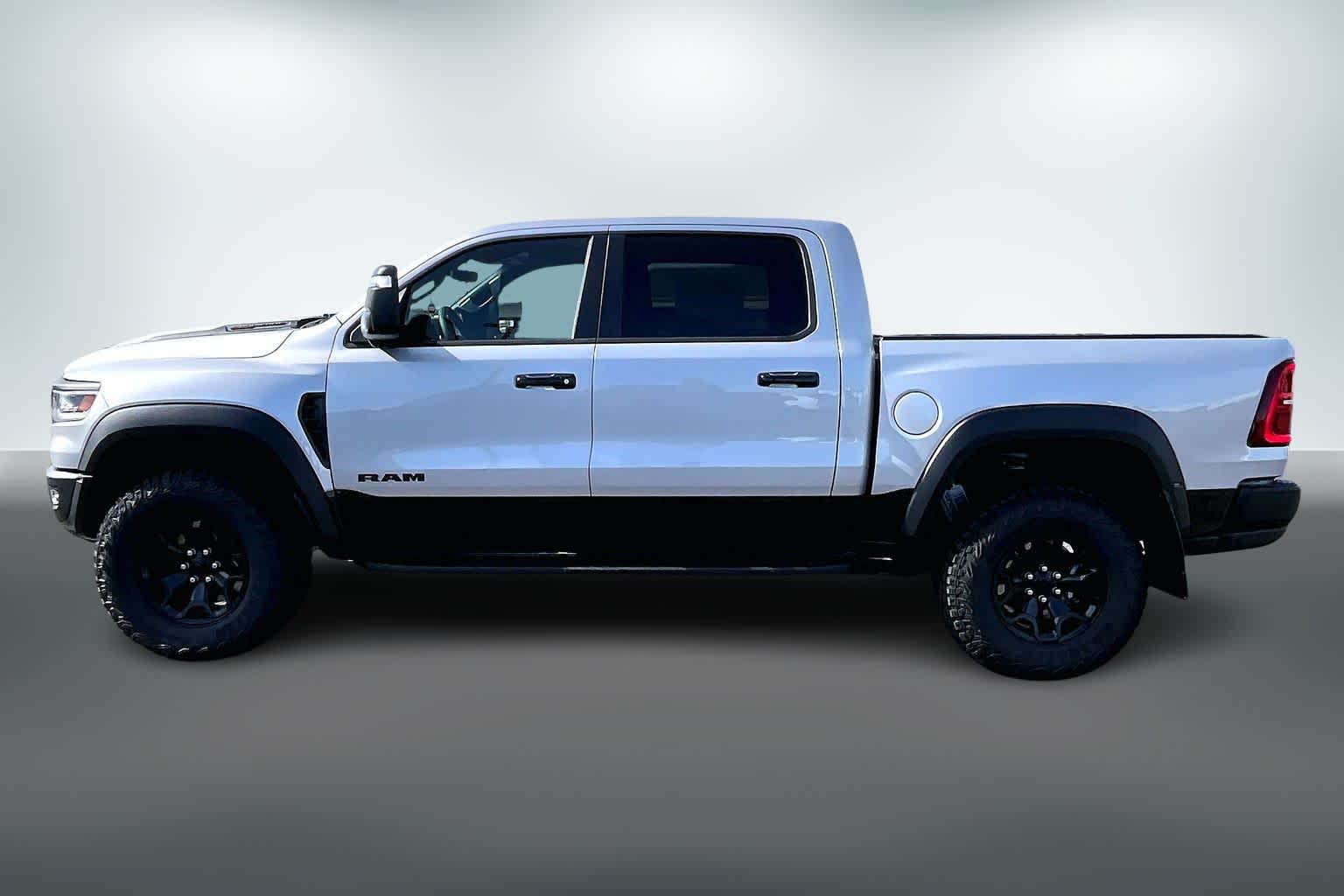 Thumbnail: 2026 RAM 1500 - 3