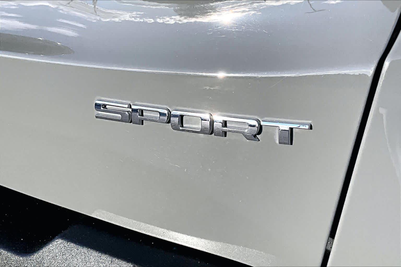 Thumbnail: 2021 Jeep Renegade - 7