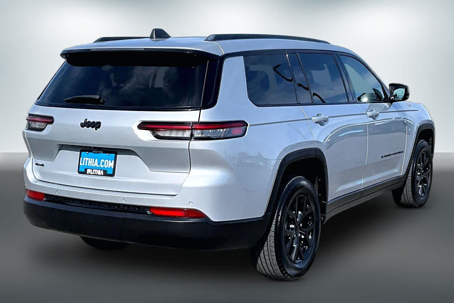 Thumbnail: 2024 Jeep Grand Cherokee L - 21