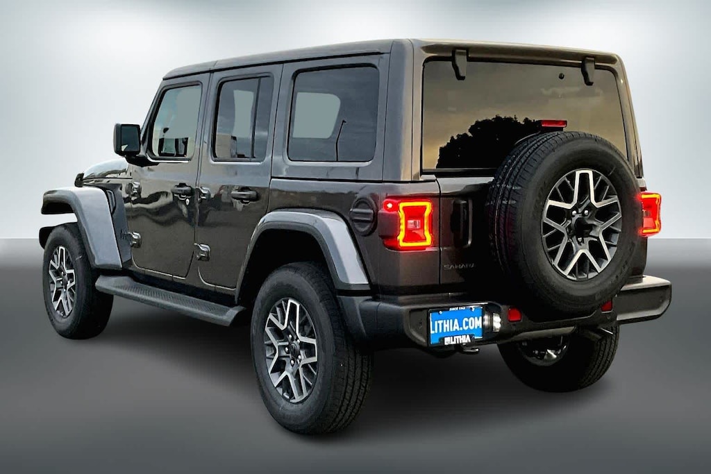 New 2026 Jeep Wrangler 4-DOOR SAHARA Sport Utility
