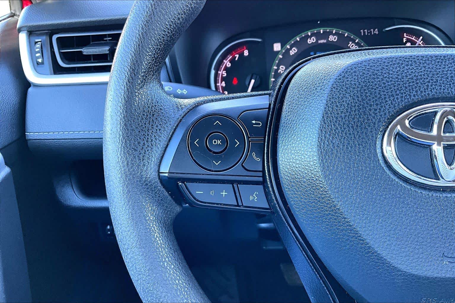 Thumbnail: 2023 Toyota RAV4 - 24