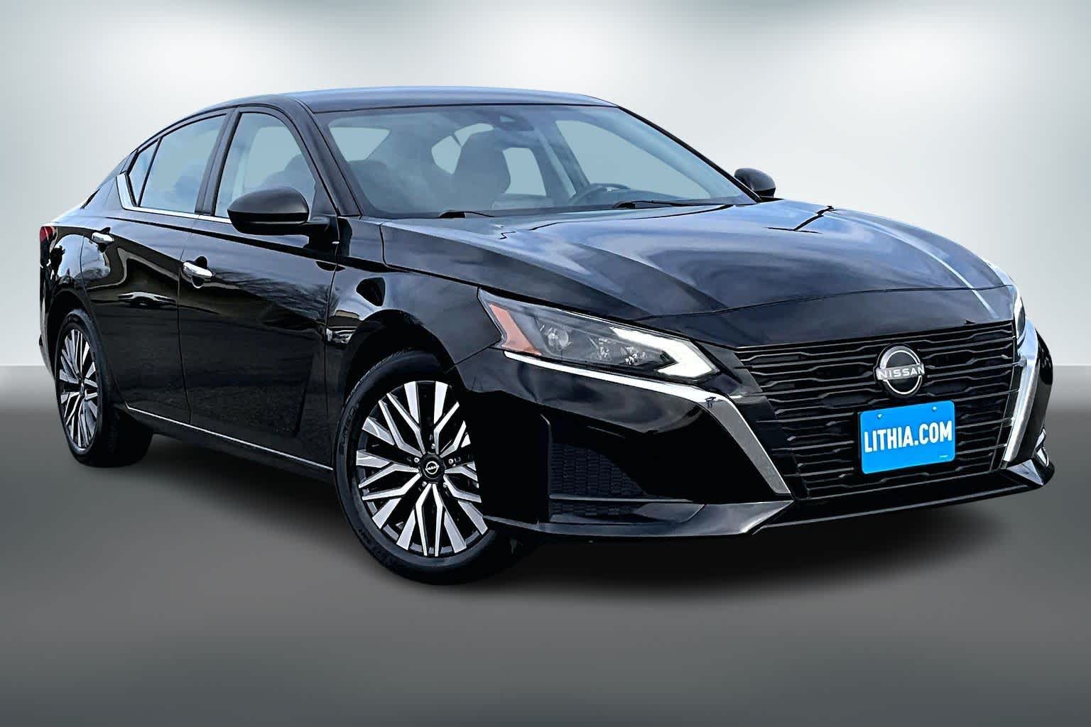 Thumbnail: 2024 Nissan Altima - 20