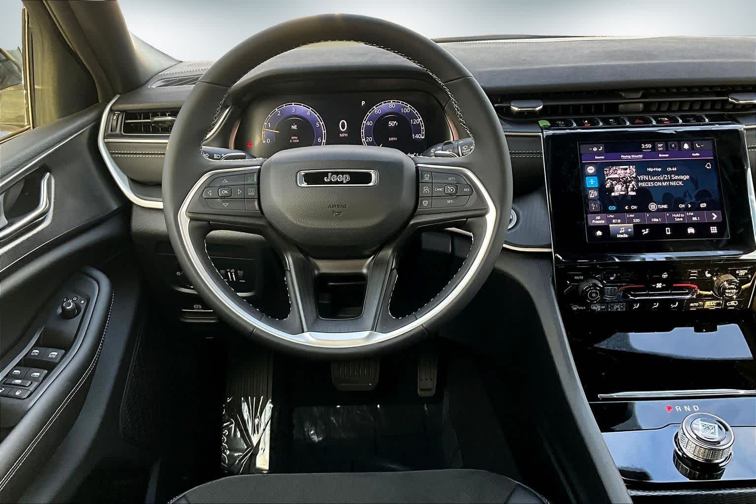 Thumbnail: 2025 Jeep Grand Cherokee - 15