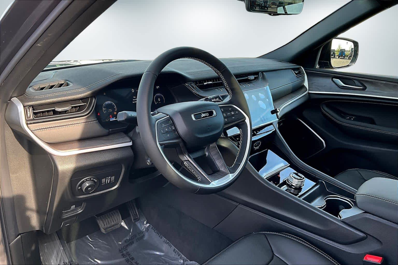 Thumbnail: 2026 Jeep Grand Cherokee - 2