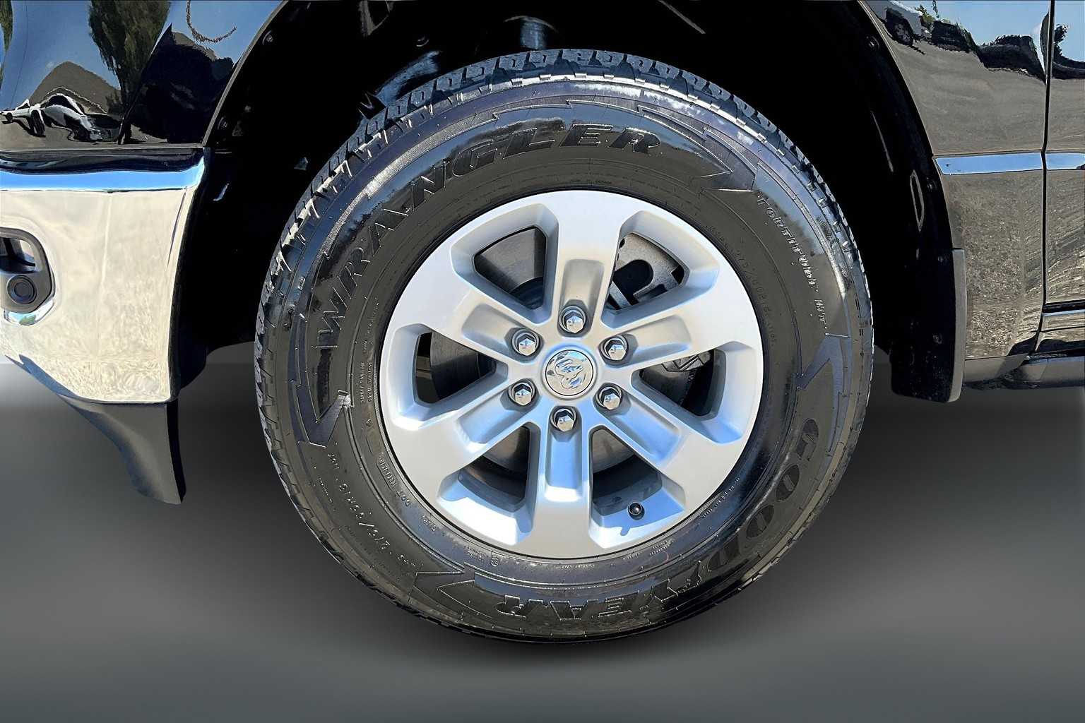 Thumbnail: 2024 RAM 1500 - 8