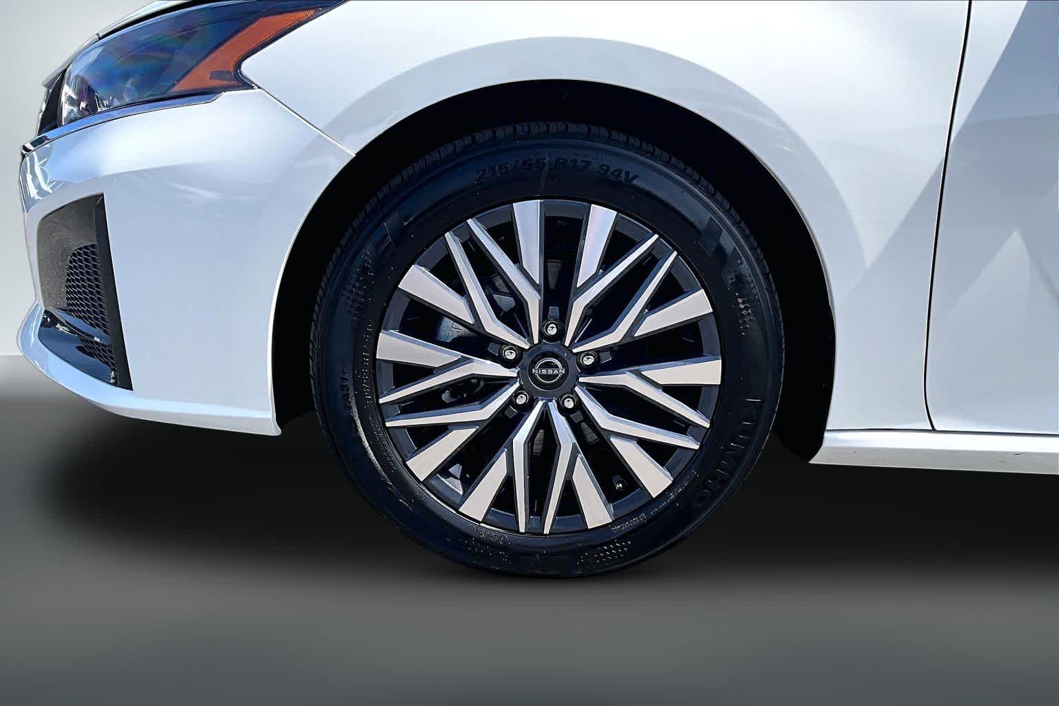 Thumbnail: 2025 Nissan Altima - 8