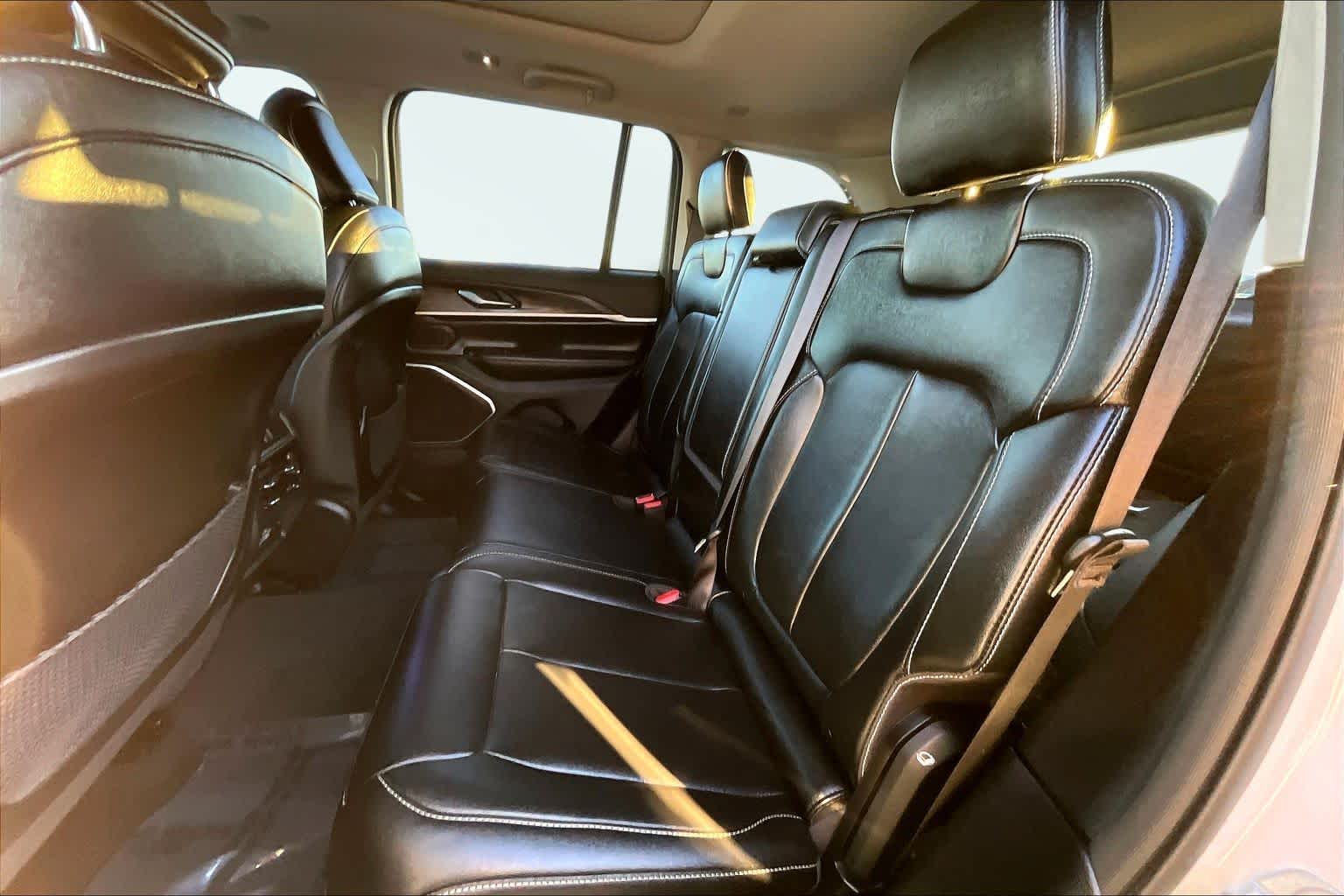 Thumbnail: 2024 Jeep Grand Cherokee - 28