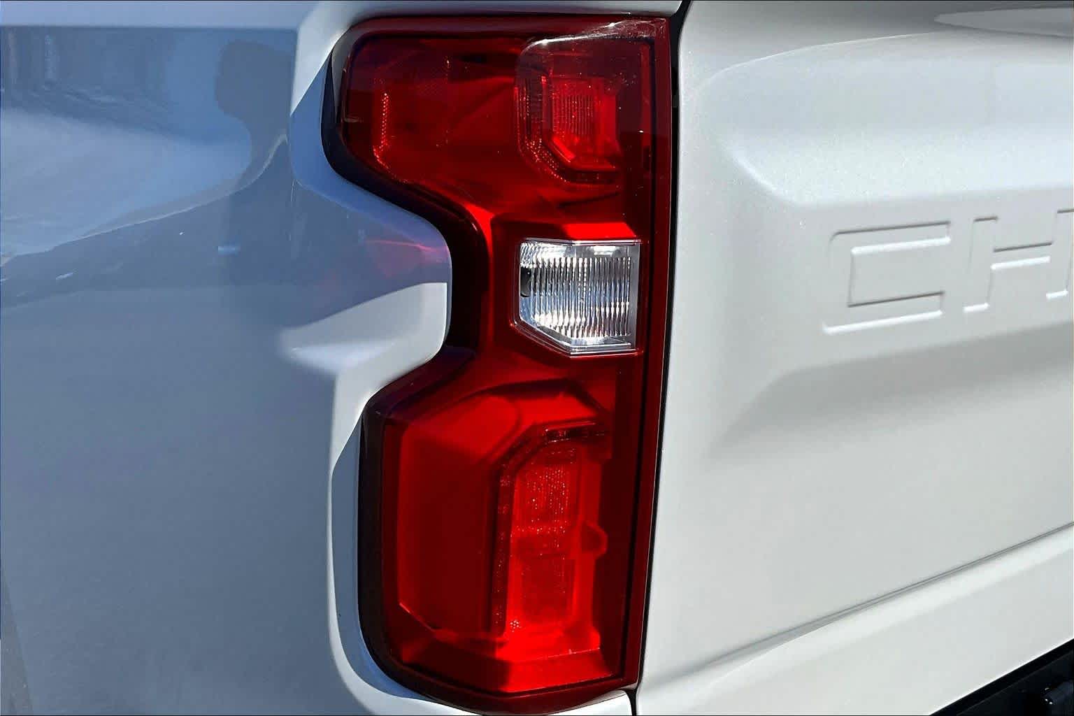 Thumbnail: 2021 Chevrolet Silverado 1500 - 30