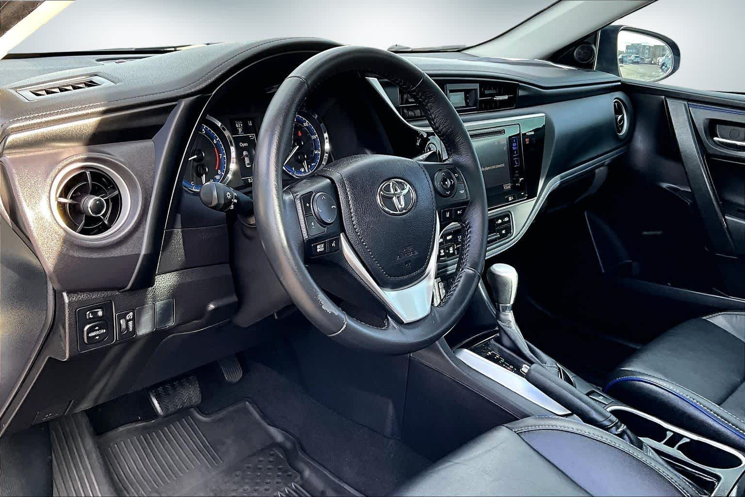 Thumbnail: 2017 Toyota Corolla - 2