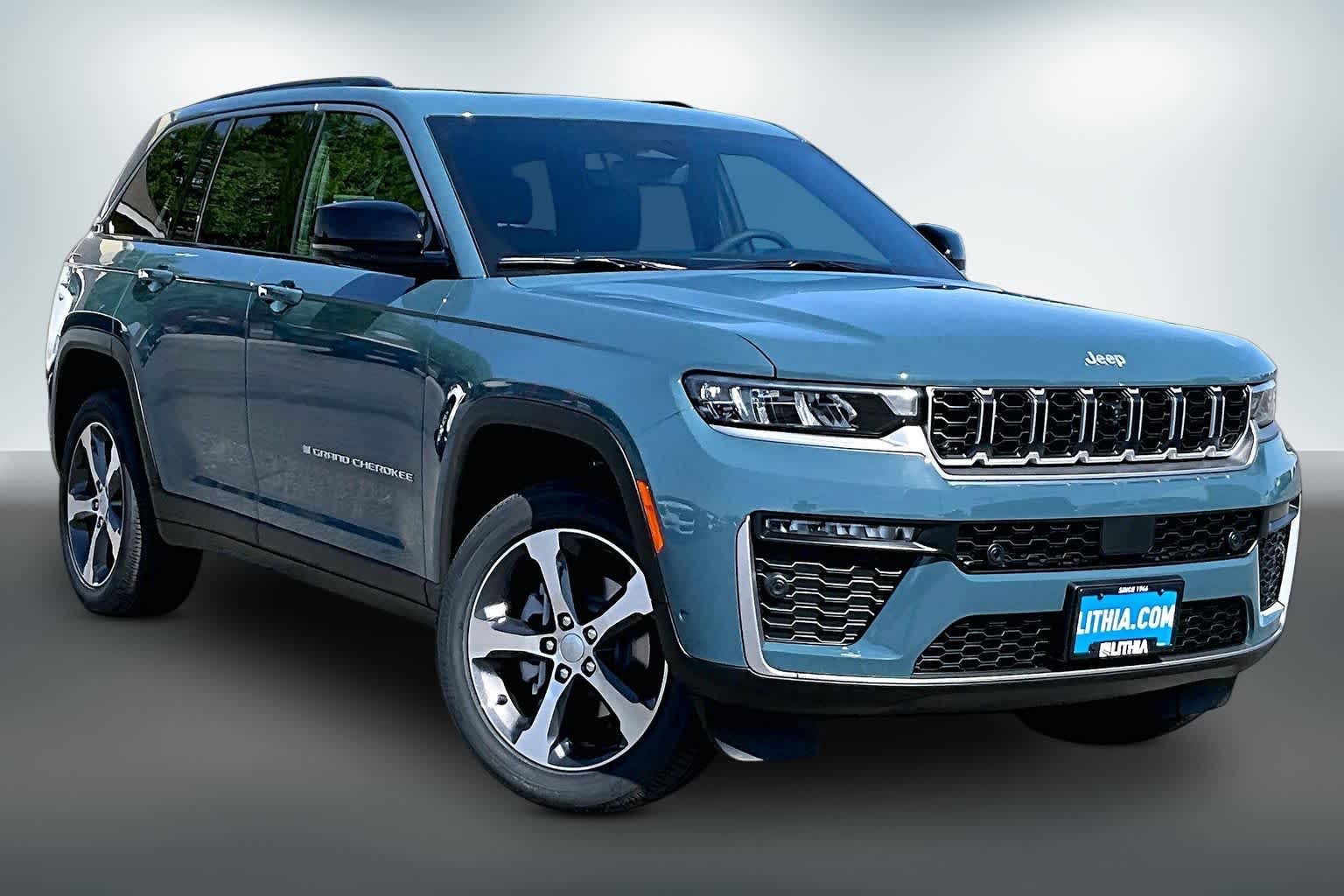 Thumbnail: 2026 Jeep Grand Cherokee - 21