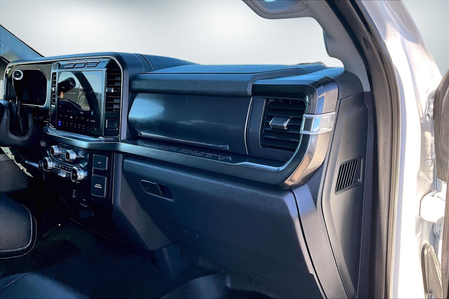 Thumbnail: 2023 Ford Econoline - 22