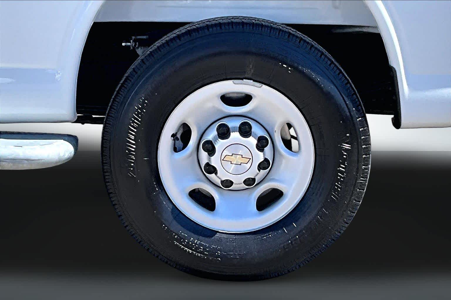 Thumbnail: 2025 Chevrolet Express - 28