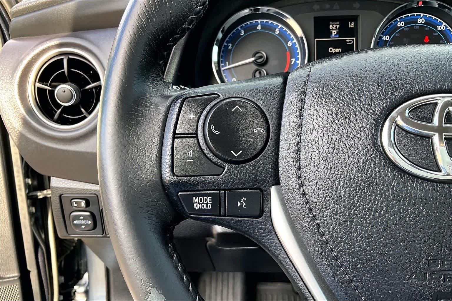 Thumbnail: 2017 Toyota Corolla - 24