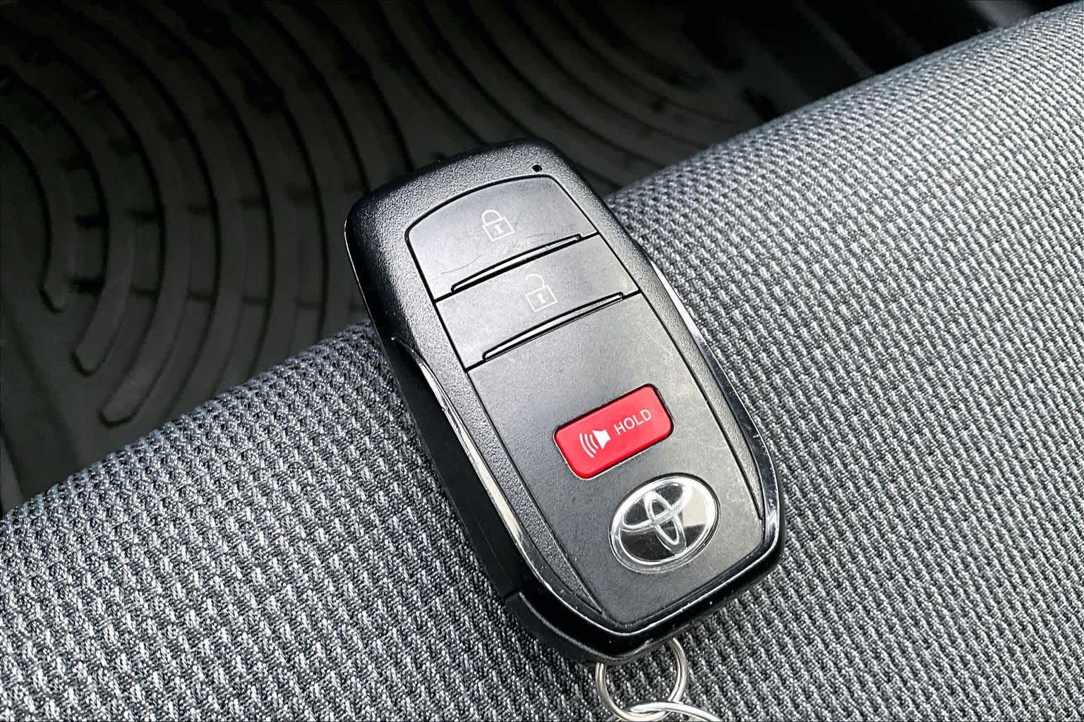 Thumbnail: 2024 Toyota Prius - 18