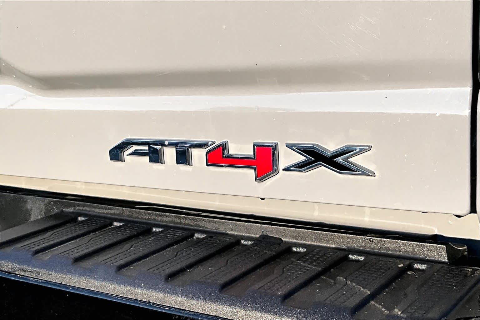 Thumbnail: 2024 GMC Sierra 2500 - 7