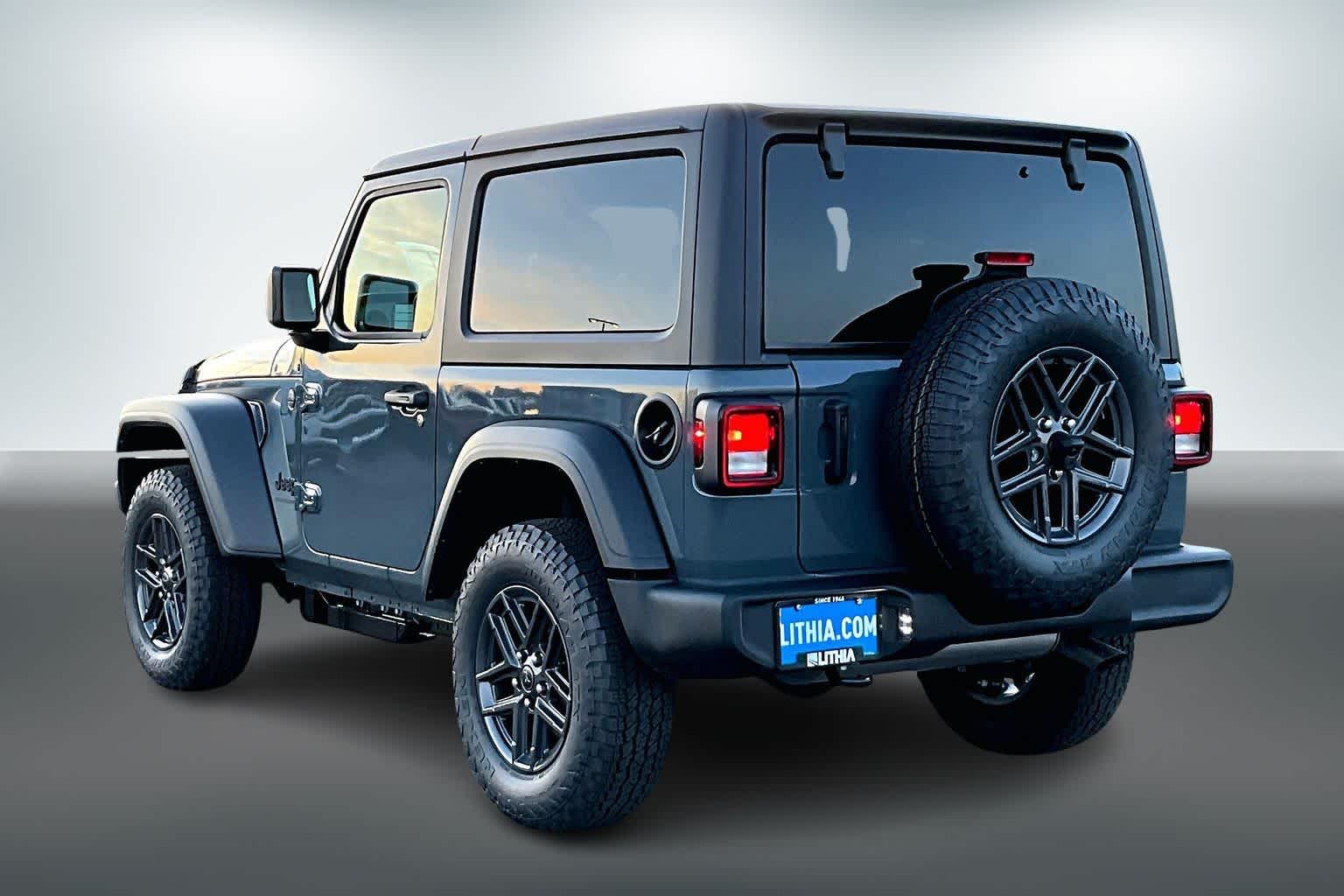 Thumbnail: 2026 Jeep Wrangler - 4
