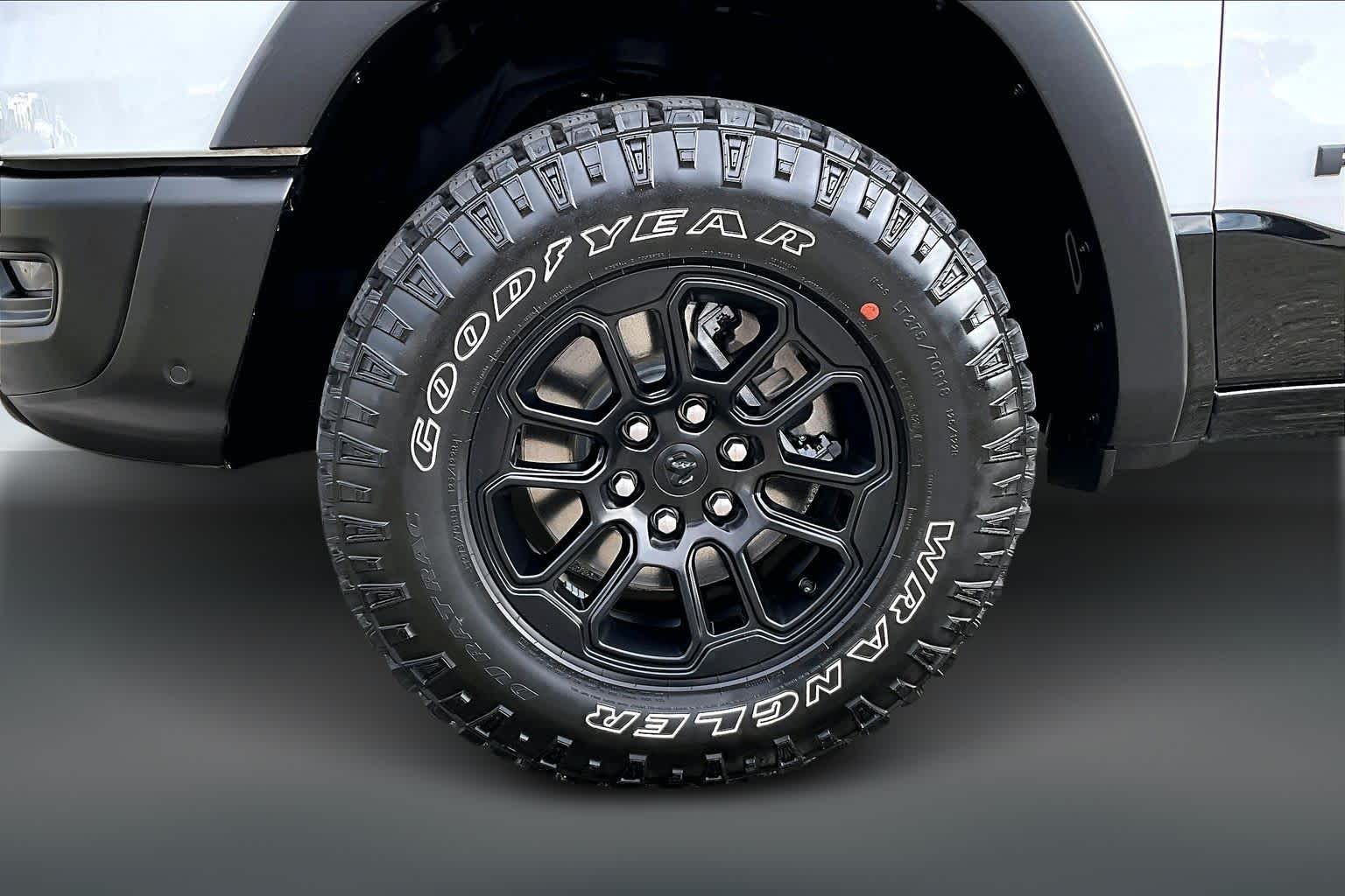 Thumbnail: 2025 RAM 1500 - 8