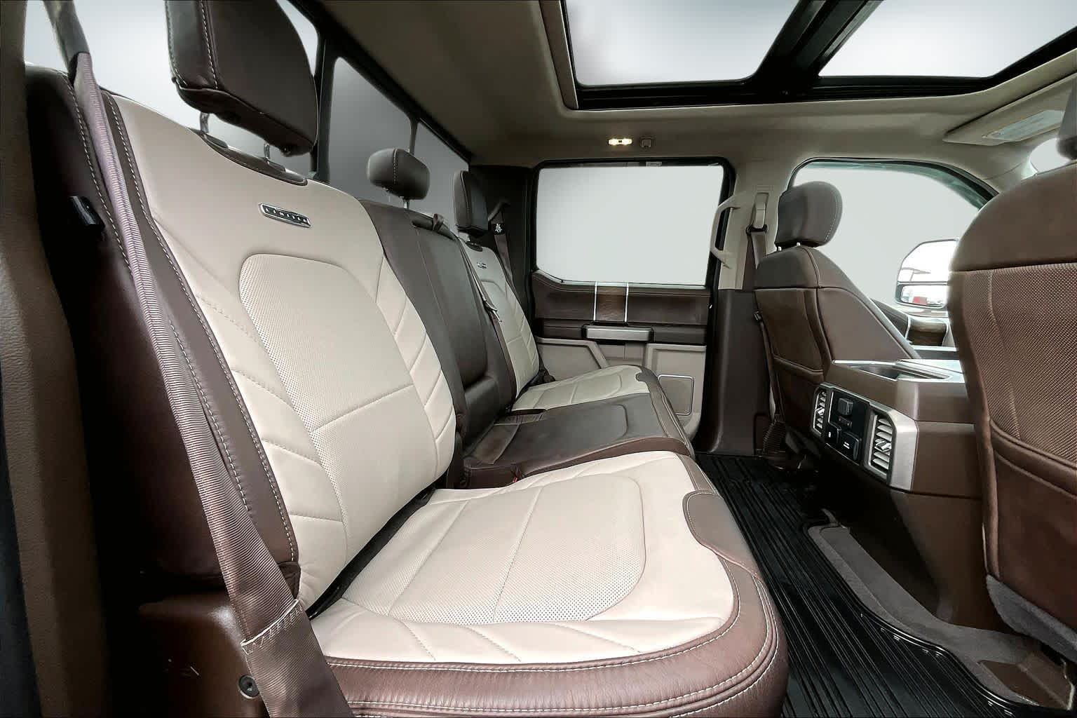 Thumbnail: 2019 Ford Econoline - 28