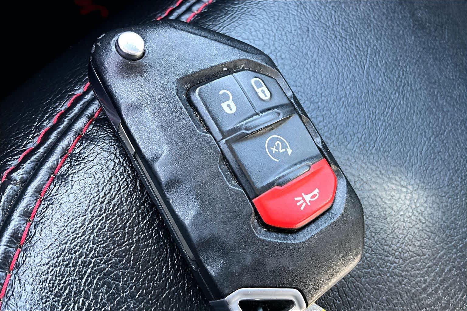 Thumbnail: 2021 Jeep Gladiator - 18