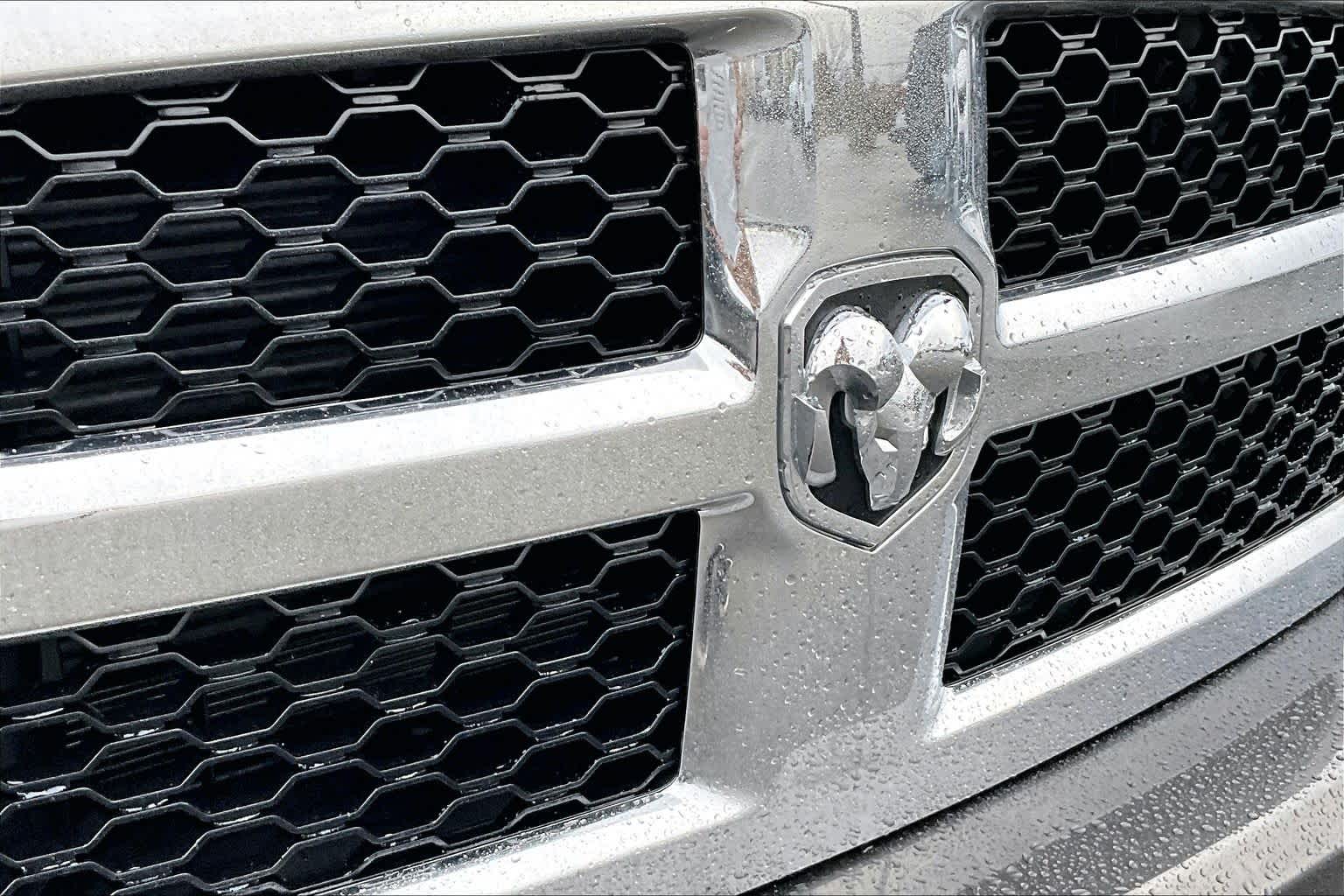 Thumbnail: 2022 RAM 1500 Classic - 34