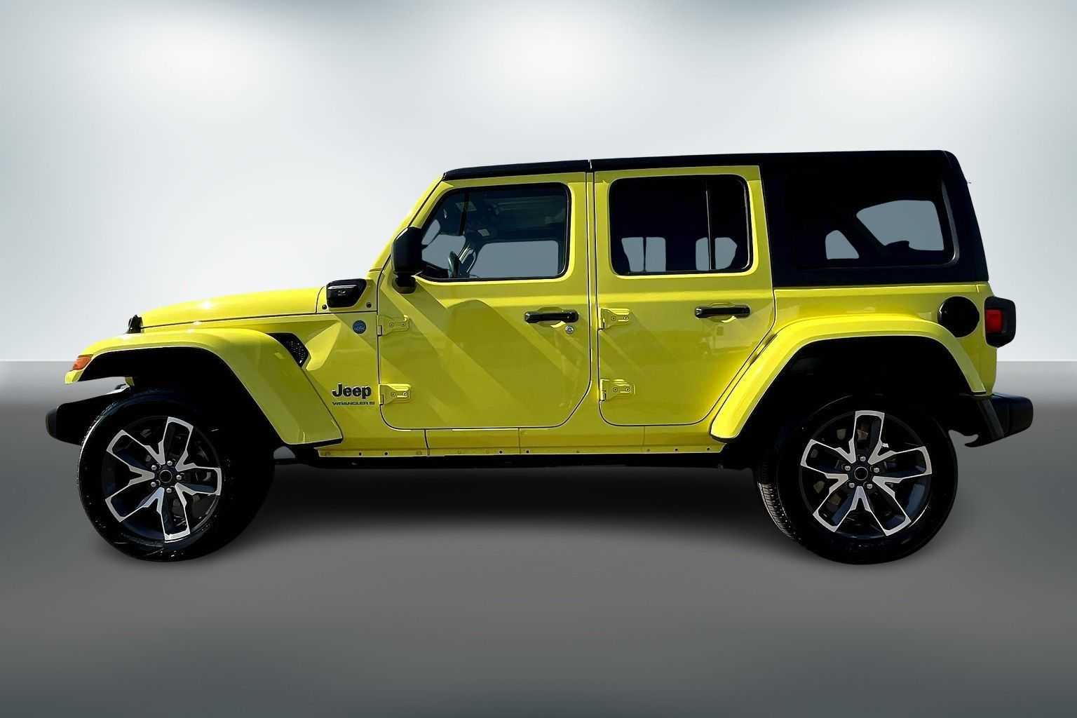 Thumbnail: 2024 Jeep Wrangler - 3