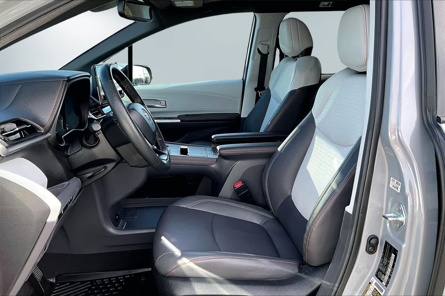 Thumbnail: 2024 Toyota Sienna - 11