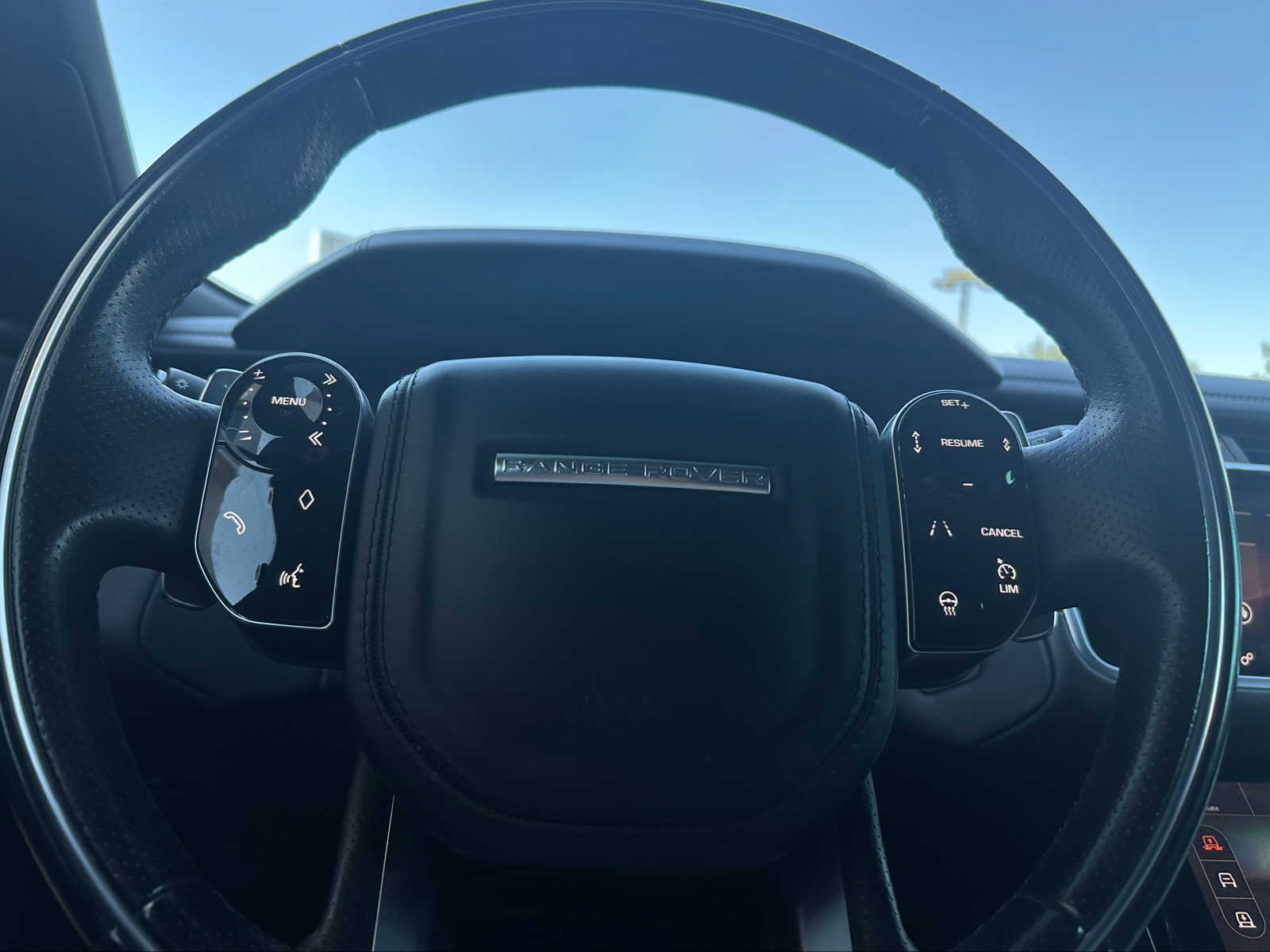 Thumbnail: 2018 Land Rover Range Rover Velar - 14