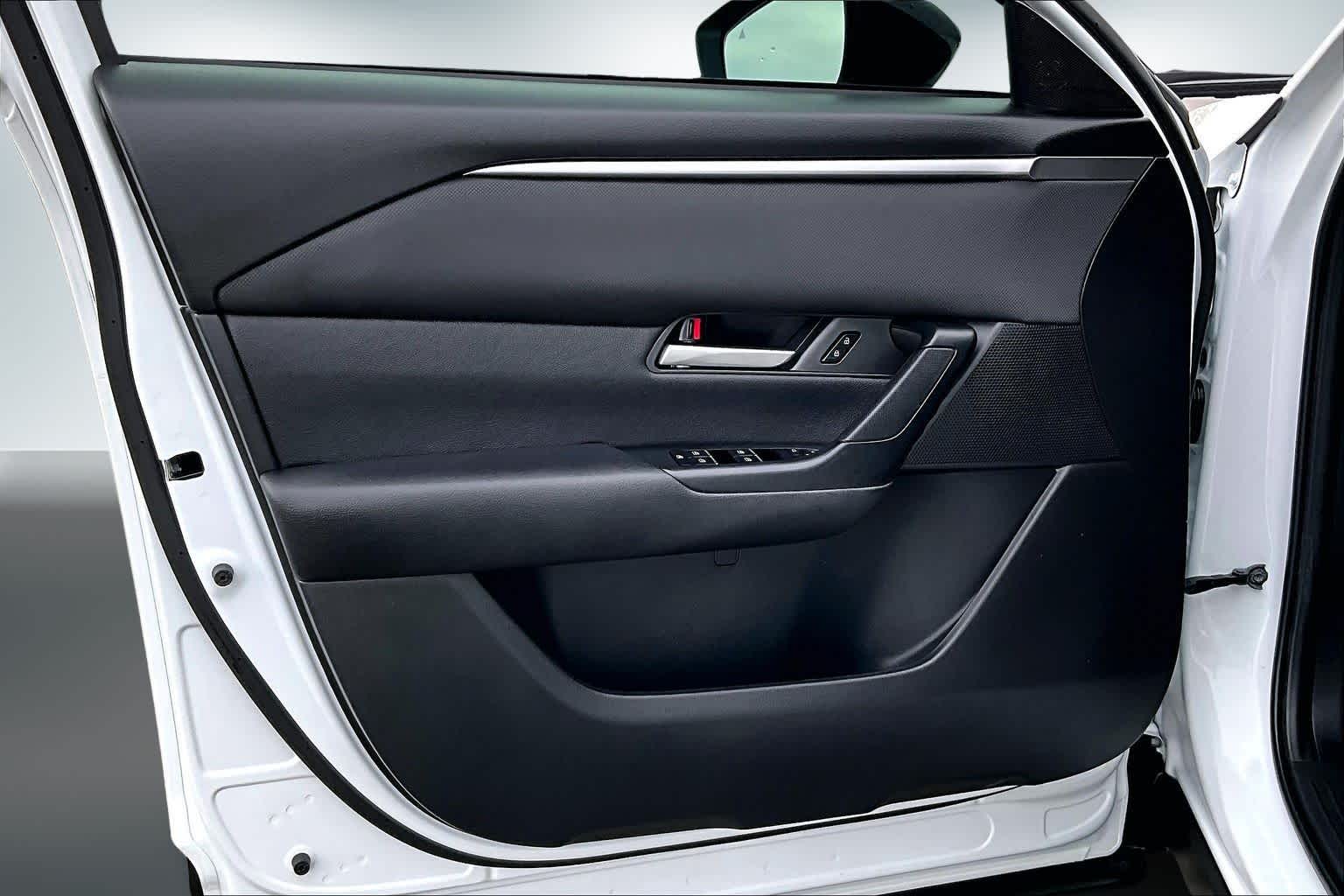 Thumbnail: 2025 Mazda CX-50 - 27