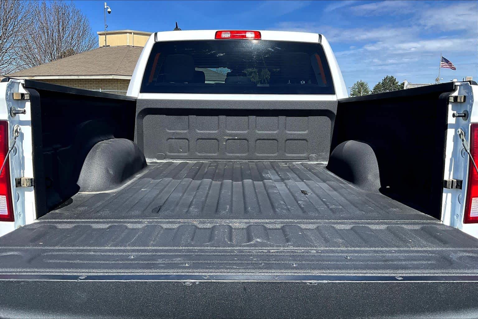 Thumbnail: 2022 RAM 1500 Classic - 18