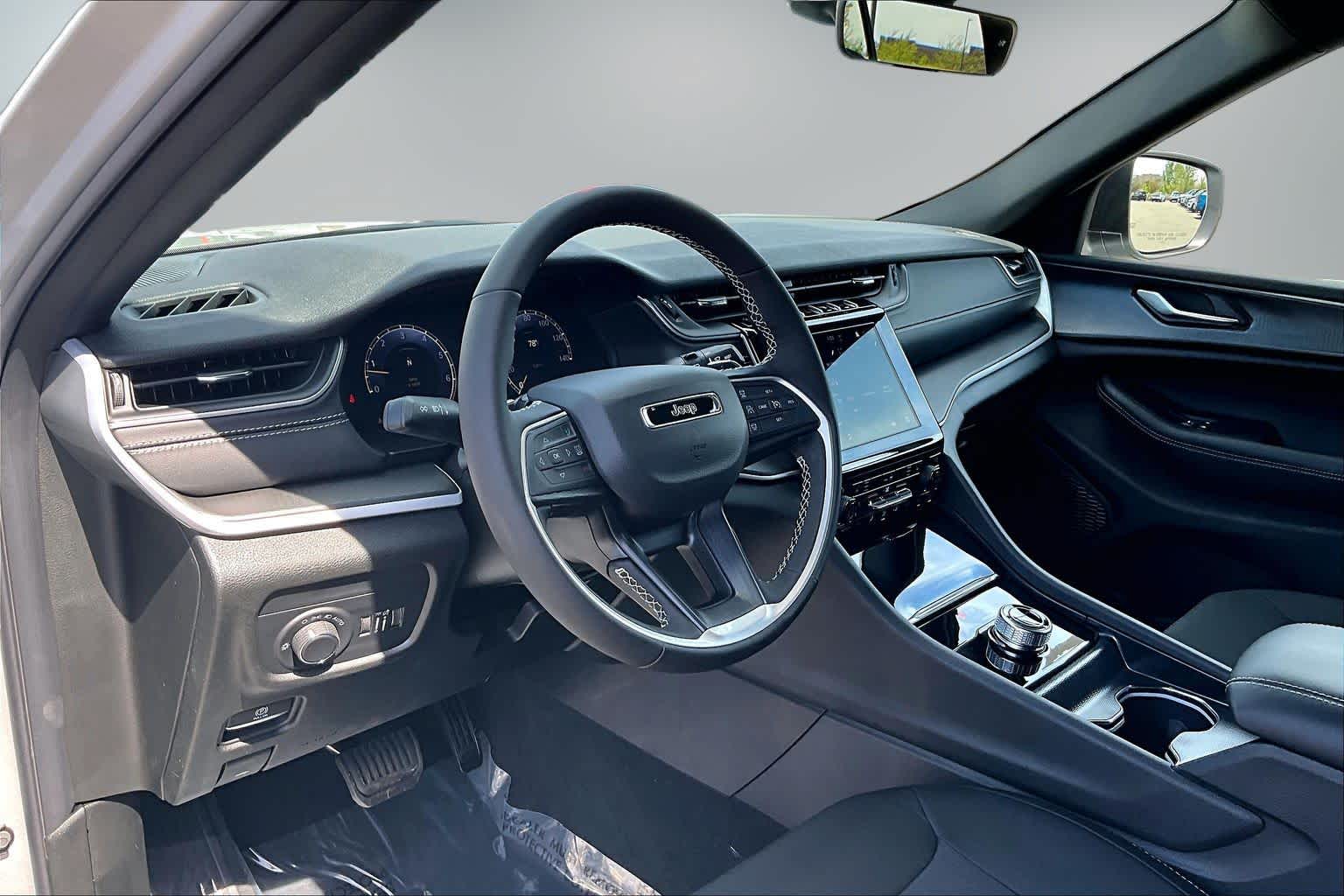 Thumbnail: 2026 Jeep Grand Cherokee - 2