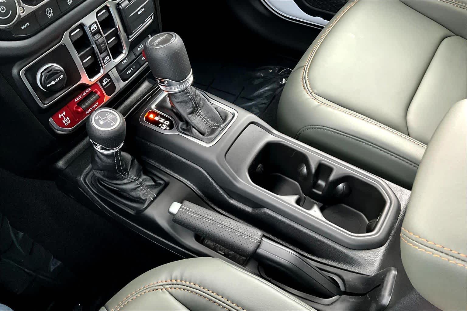 Thumbnail: 2025 Jeep Gladiator - 16