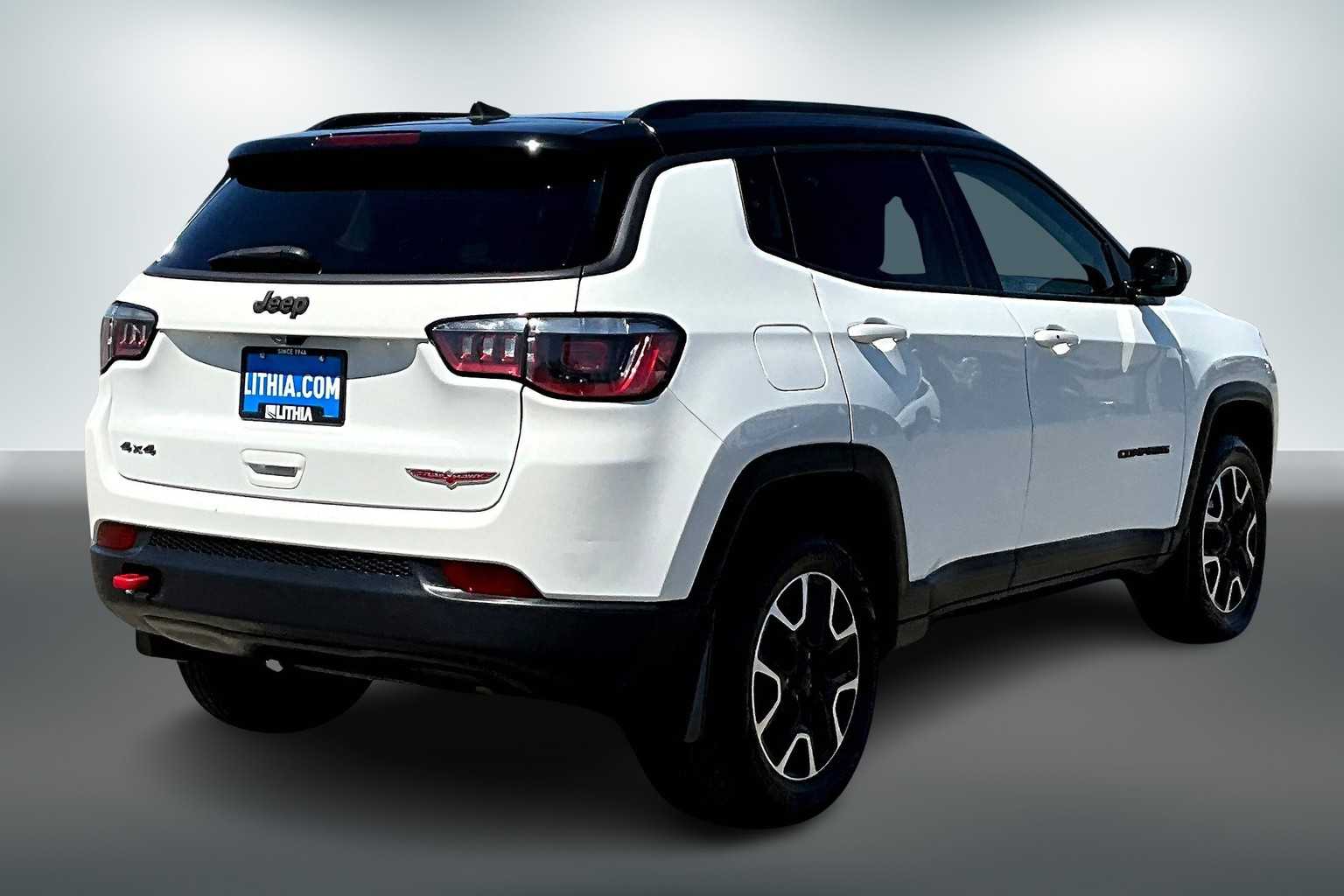 Thumbnail: 2020 Jeep Compass - 22