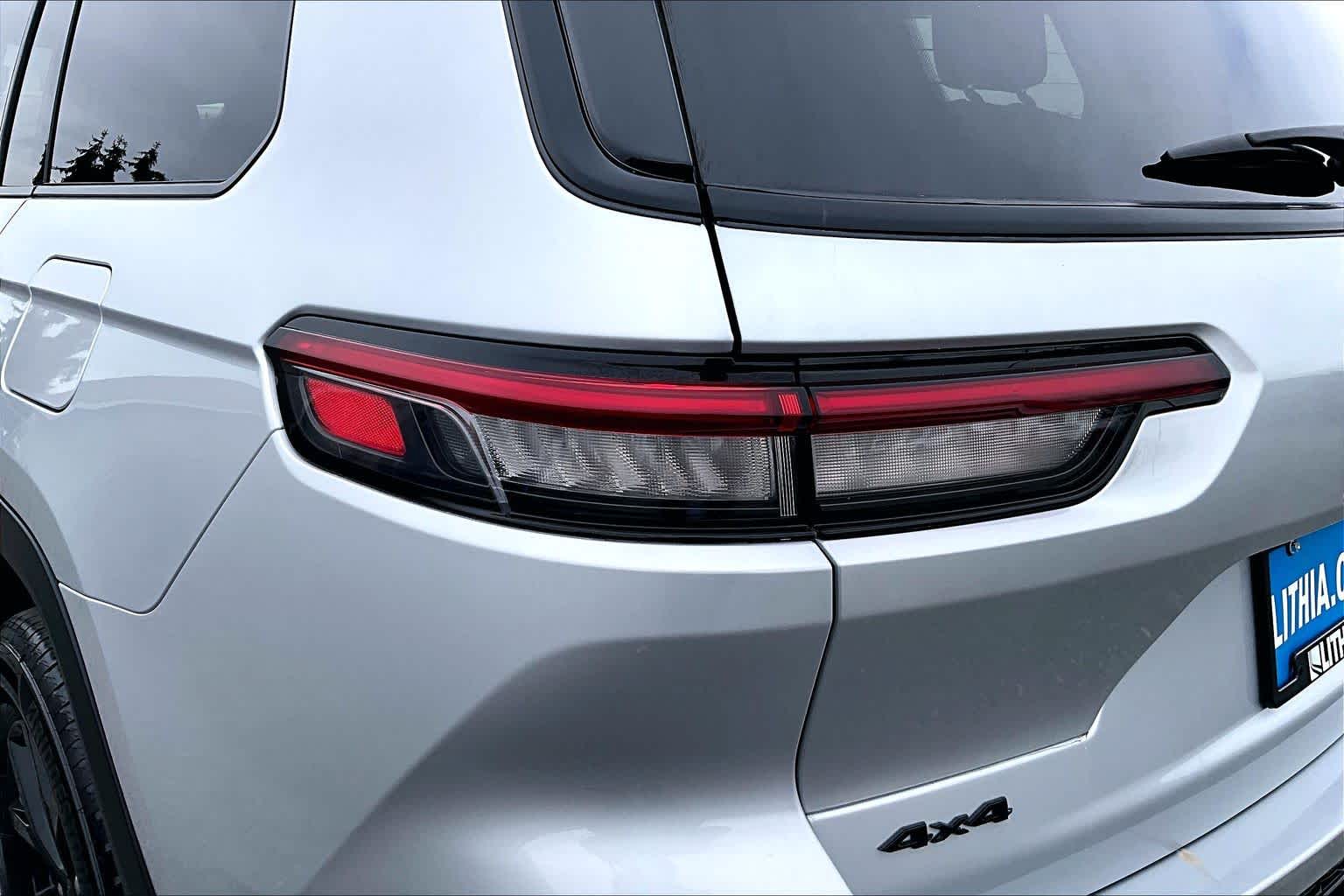 Thumbnail: 2024 Jeep Grand Cherokee L - 33