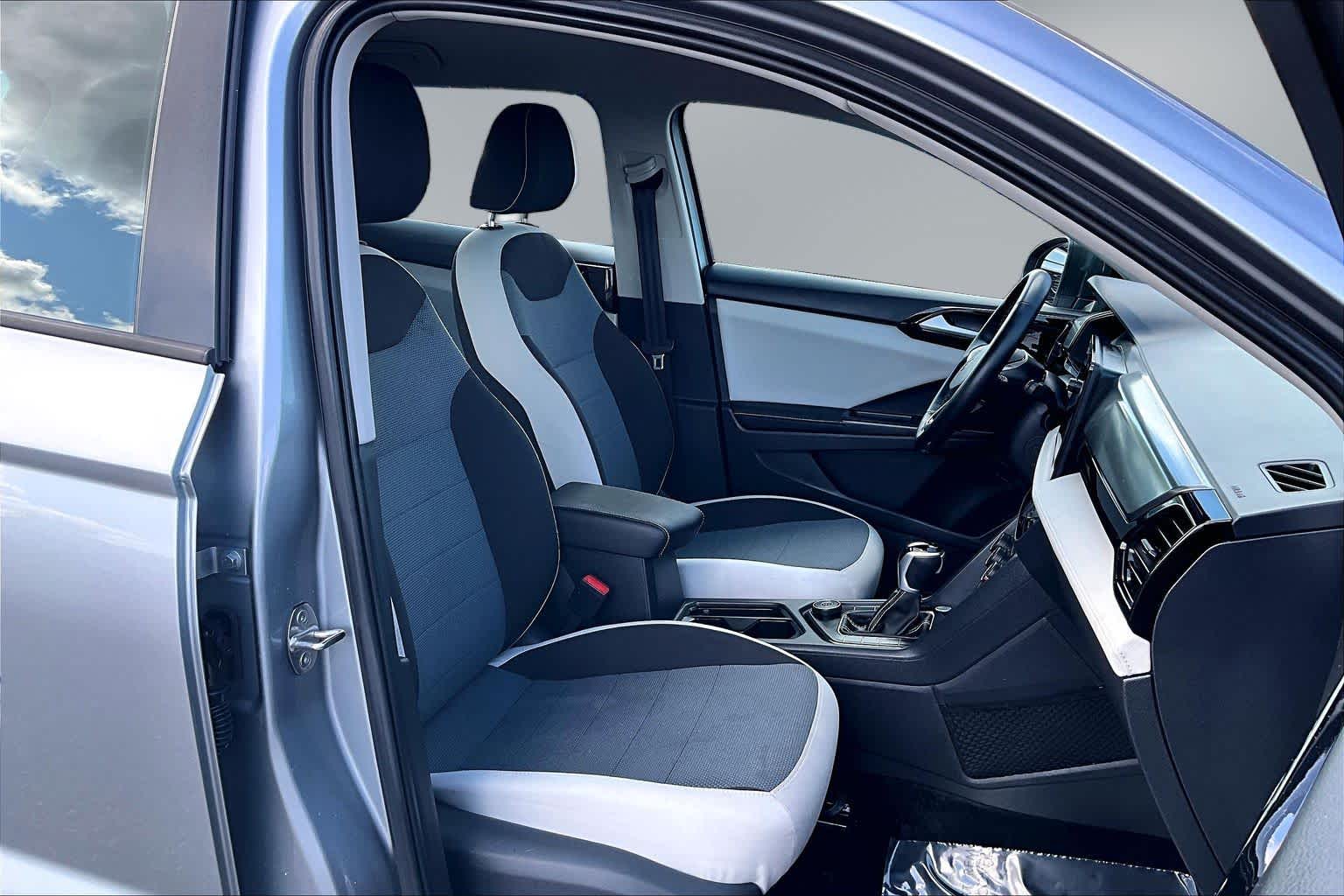 Thumbnail: 2025 Volkswagen Taos - 13