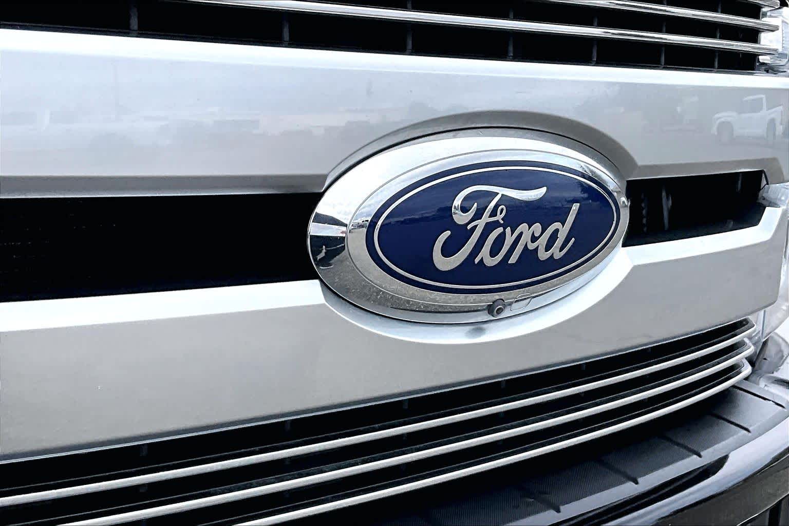 Thumbnail: 2019 Ford Econoline - 32