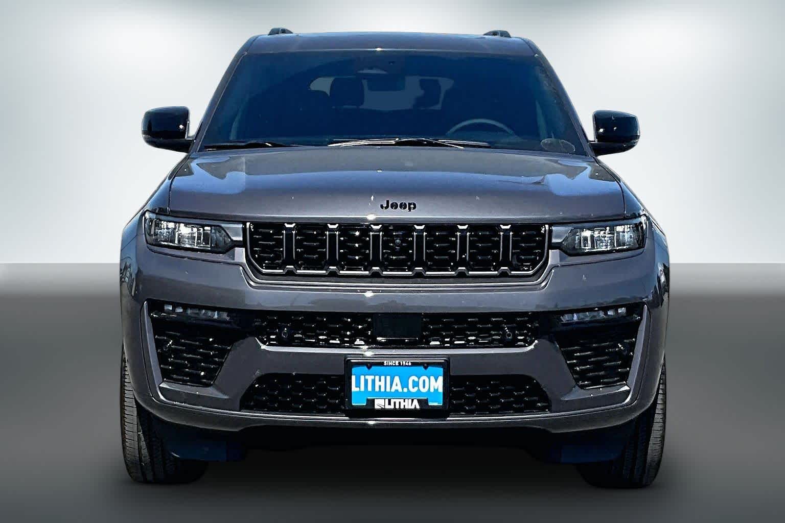 Thumbnail: 2026 Jeep Grand Cherokee - 6