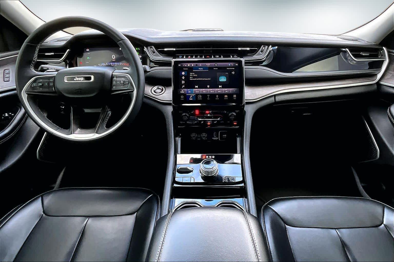 Thumbnail: 2023 Jeep Grand Cherokee - 10