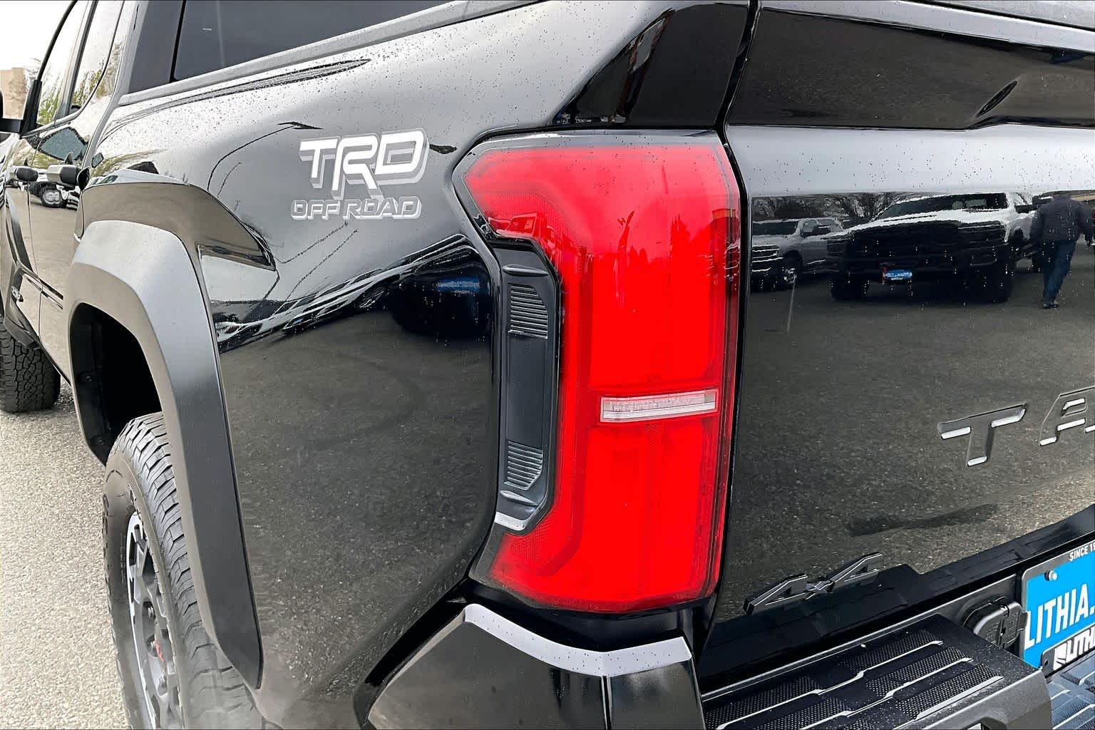 Thumbnail: 2024 Toyota Tacoma - 32