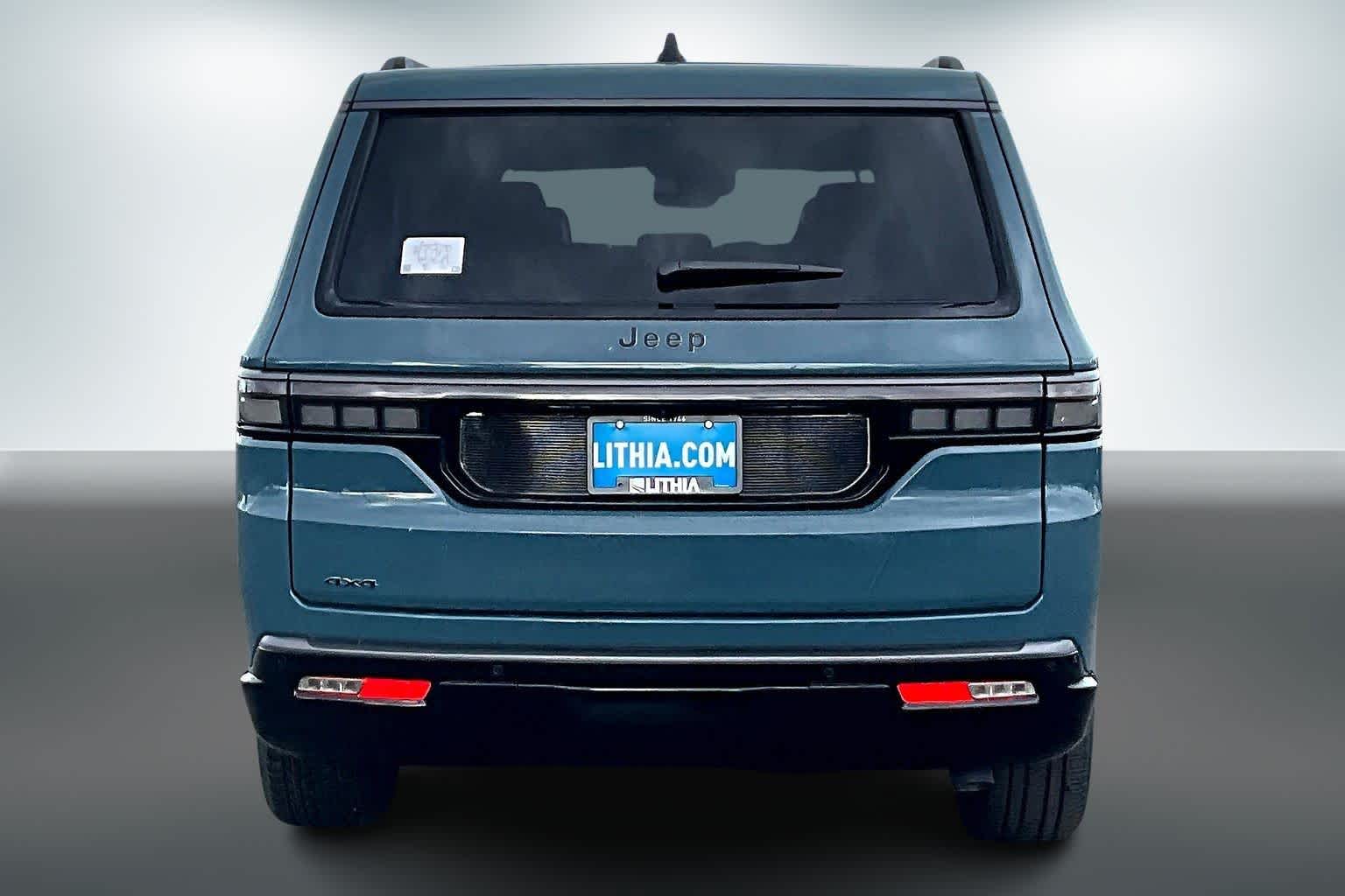 Thumbnail: 2026 Jeep Grand Wagoneer - 5